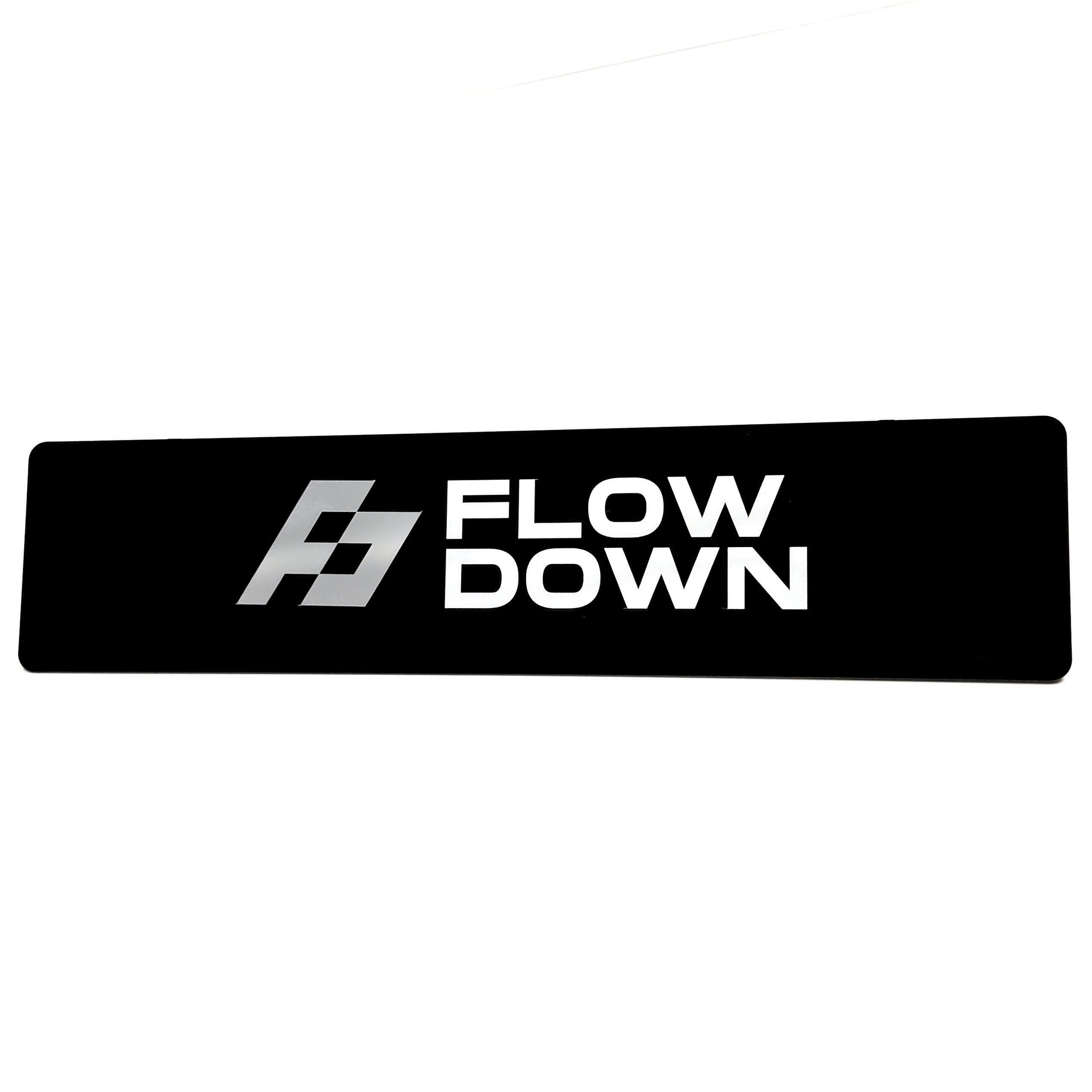 Hochwertiges Show-Kennzeichen aus Acryl mit glänzendem Finish – stilvolle Optik für Fahrzeugpräsentationen. Einfache Befestigung mit mitgelieferten Halterungen, universelle Passform für Standardkennzeichenhalterungen. Perfekt für Show-Veranstaltungen und Fotoshootings.