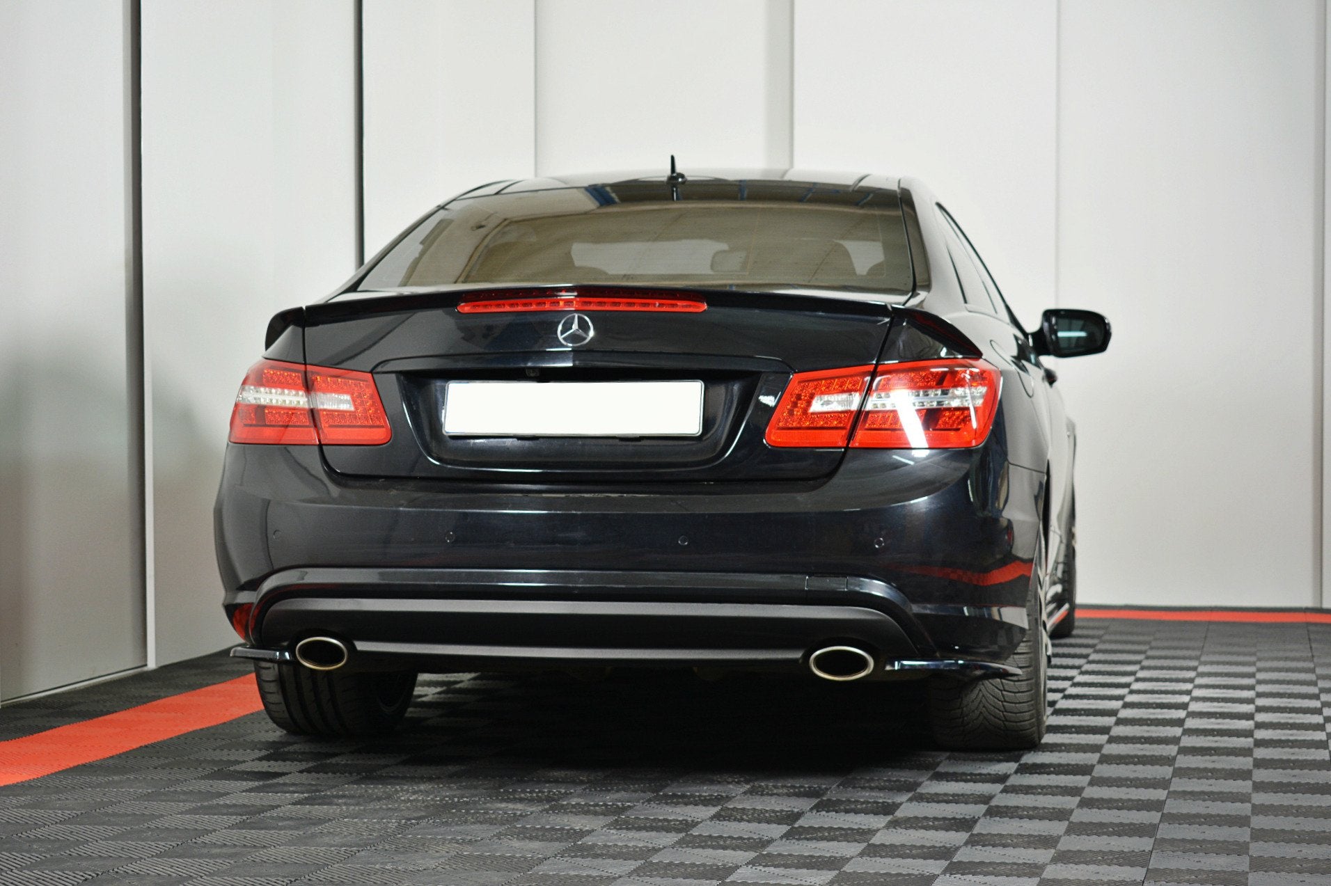 Splitter / Diffusor Heck Ansatz für Mercedes-Benz E-Klasse W207 Coupe AMG-Line