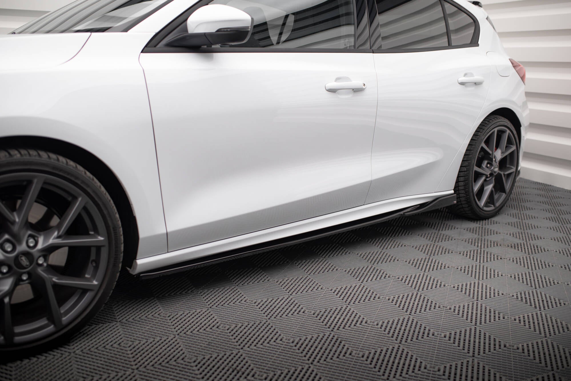 Seitenschweller V4 Ansatz für Ford Focus ST / ST-Line Mk4 Facelift