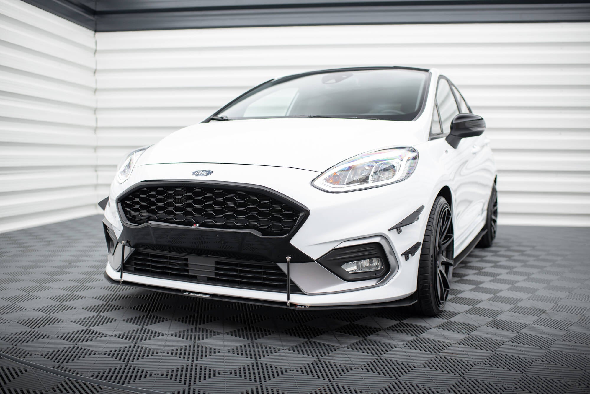 Front Sport Diffusor V2 für Ford Fiesta Mk8 ST / ST-Line