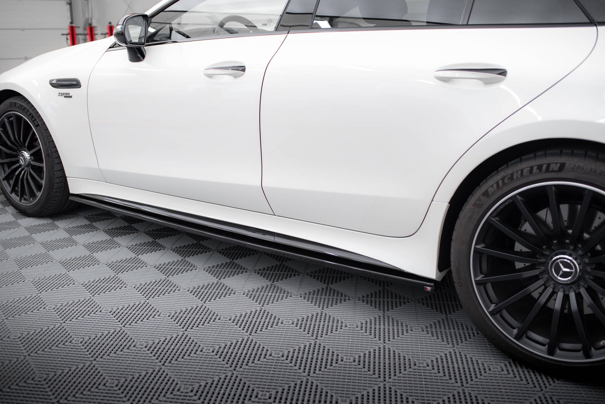 Seitenschweller V8 Ansatz für Mercedes-AMG GT 43 4 Door Coupe Styling Package