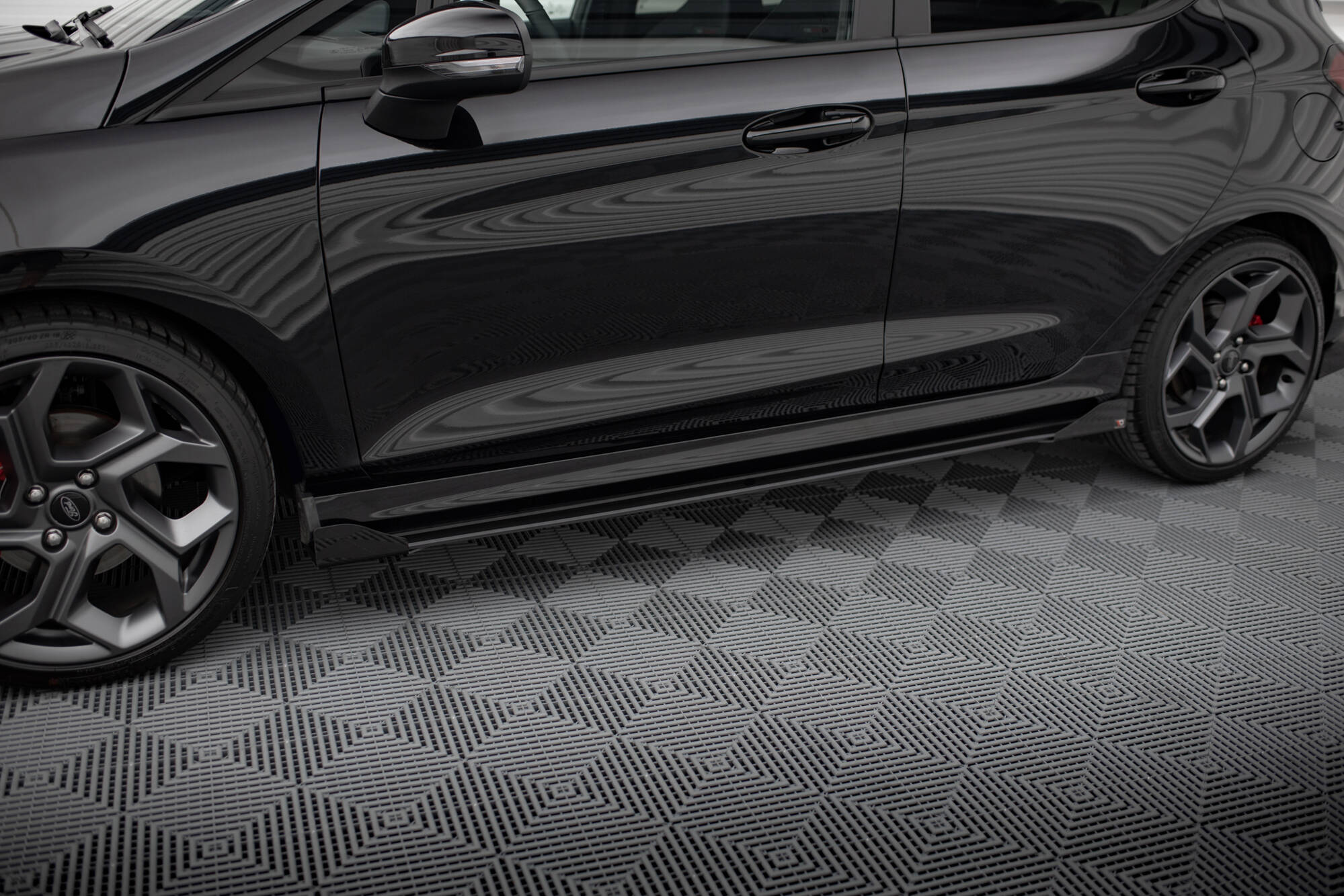 Street Pro Seitenschweller Ansatz für + Flaps Ford Fiesta ST / ST-Line Mk8