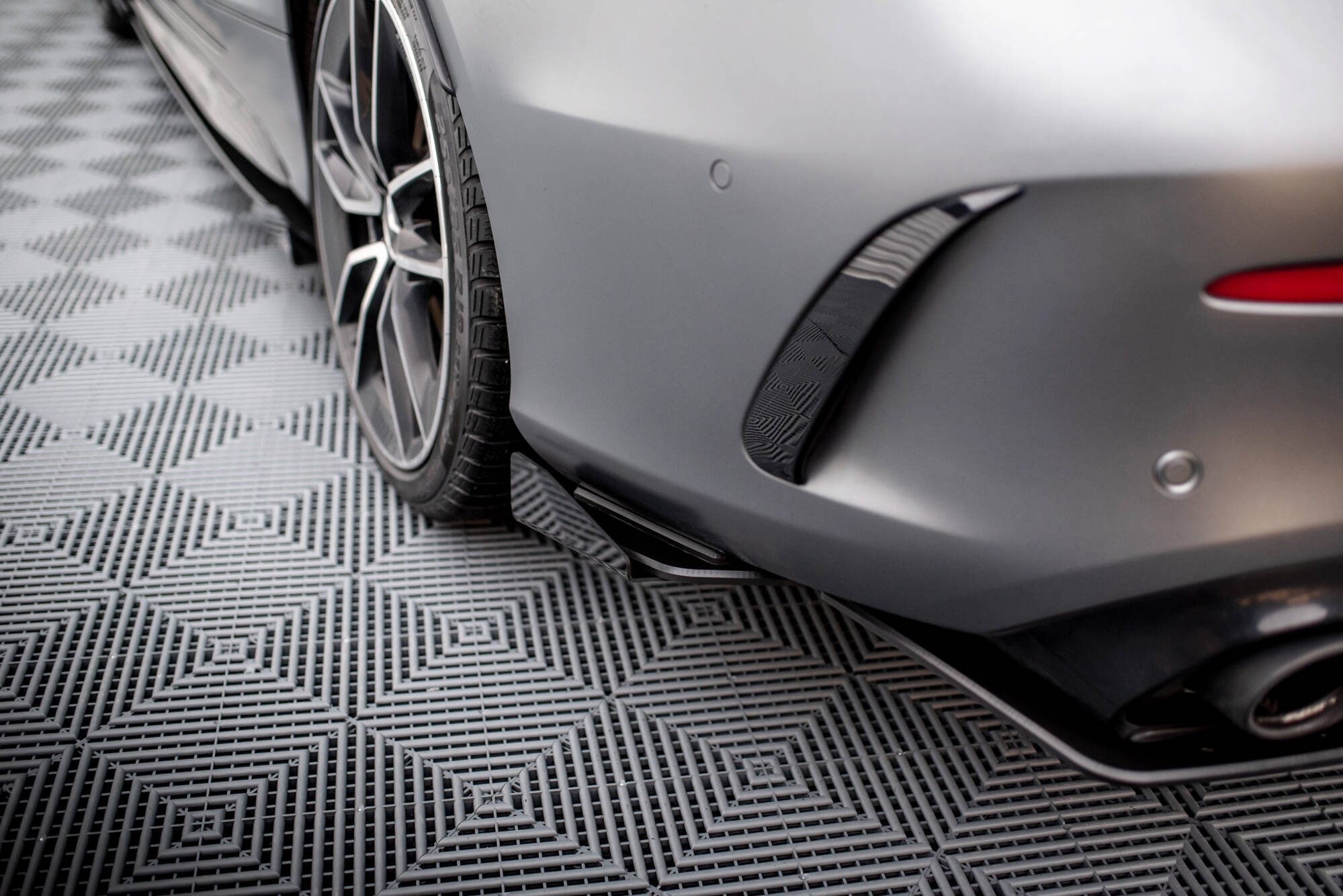 Street Pro Heck Ansatz Flaps Diffusor +Flaps für Mercedes-AMG C43 Coupe / Cabrio C205 Facelift / A205 Facelift