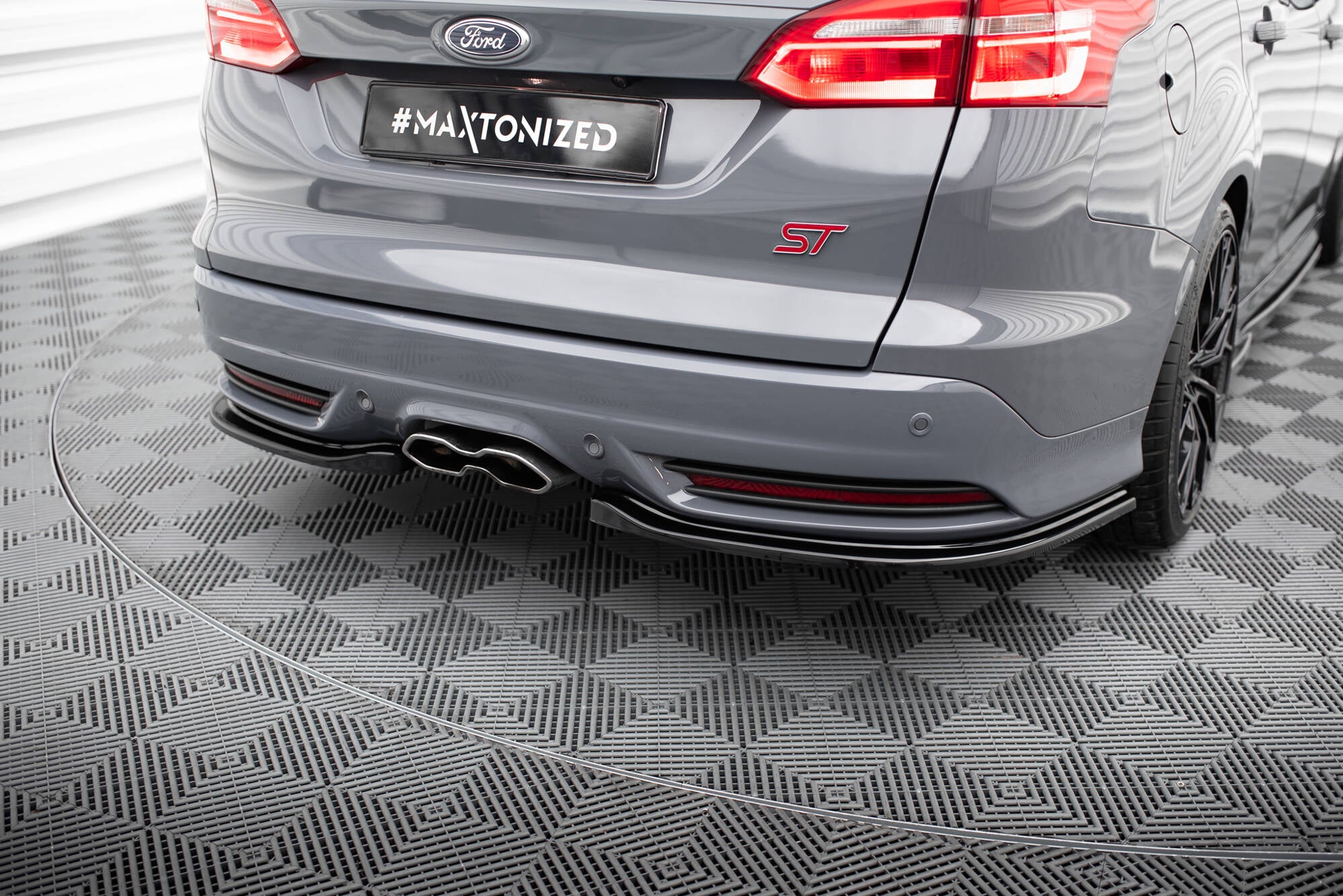 Heck Ansatz Flaps Diffusor für Ford Focus ST Kombi Mk3 / Mk3 Facelift