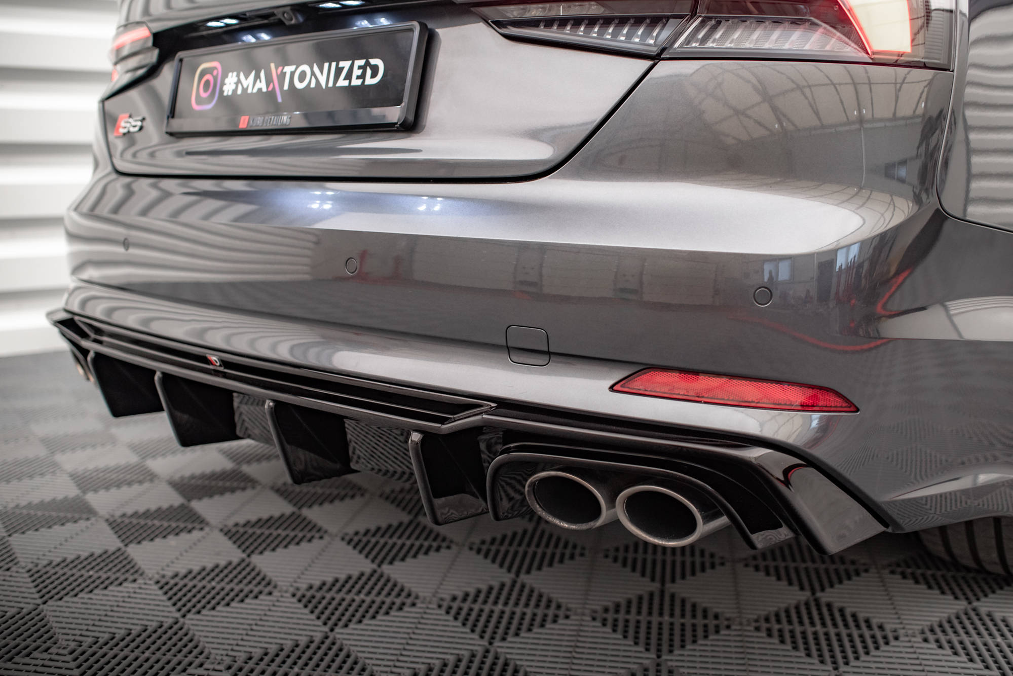 Diffusor Heck Ansatz für Audi S5 F5 Coupe / Sportback