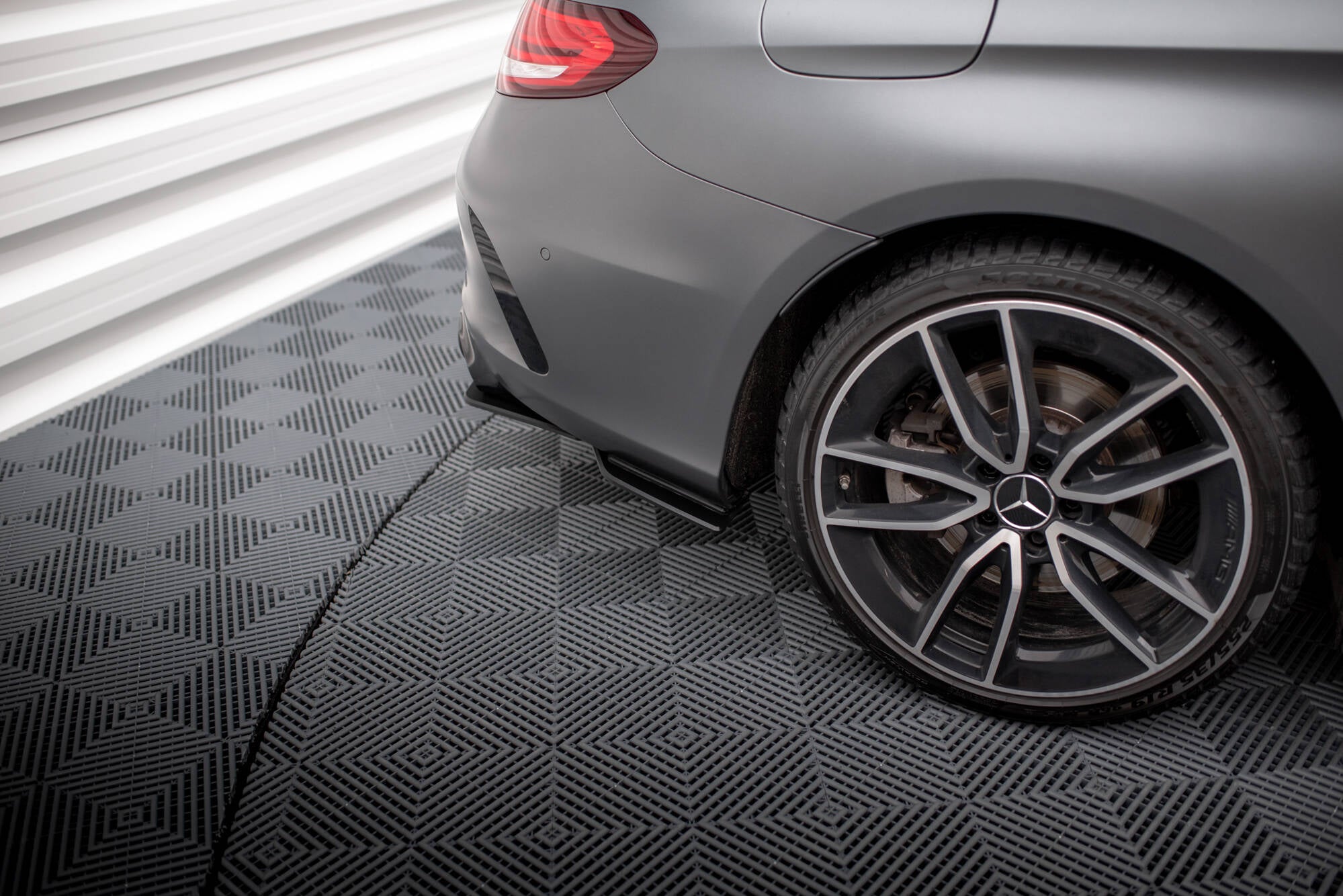 Street Pro Heck Ansatz Flaps Diffusor für Mercedes-AMG C43 Coupe / Cabrio C205 Facelift / A205 Facelift