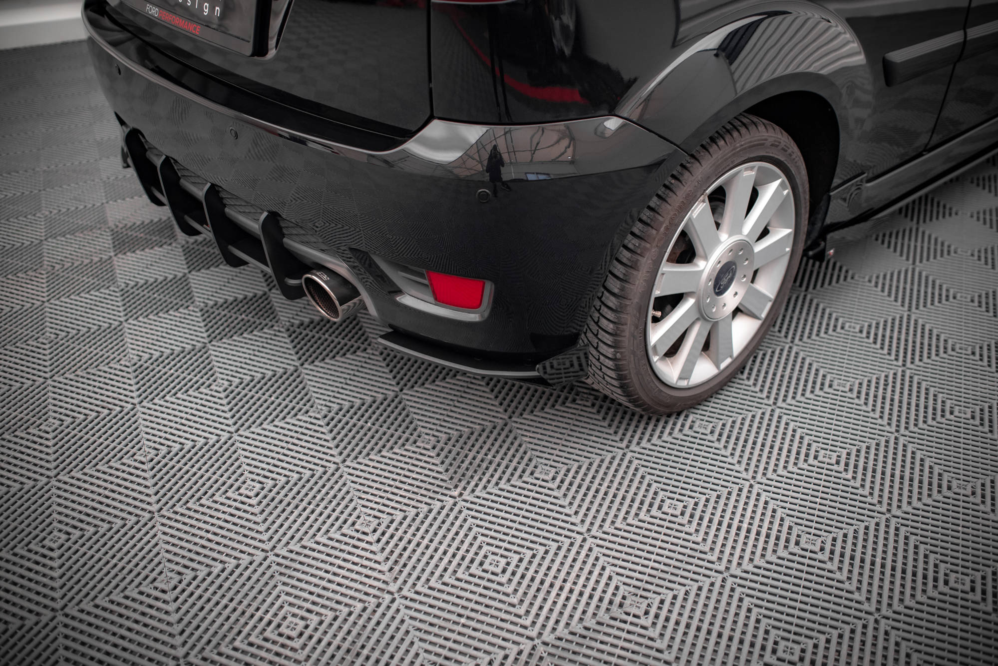 Street Pro Heck Ansatz Flaps Diffusor +Flaps für Ford Fiesta ST Mk6