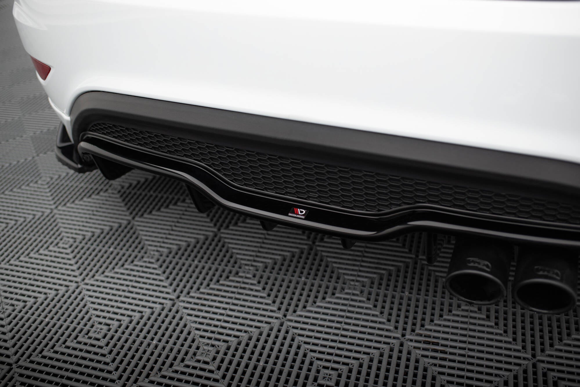 Diffusor Heck Ansatz für Ford Fiesta ST (3-Türige version) Mk7 Facelift