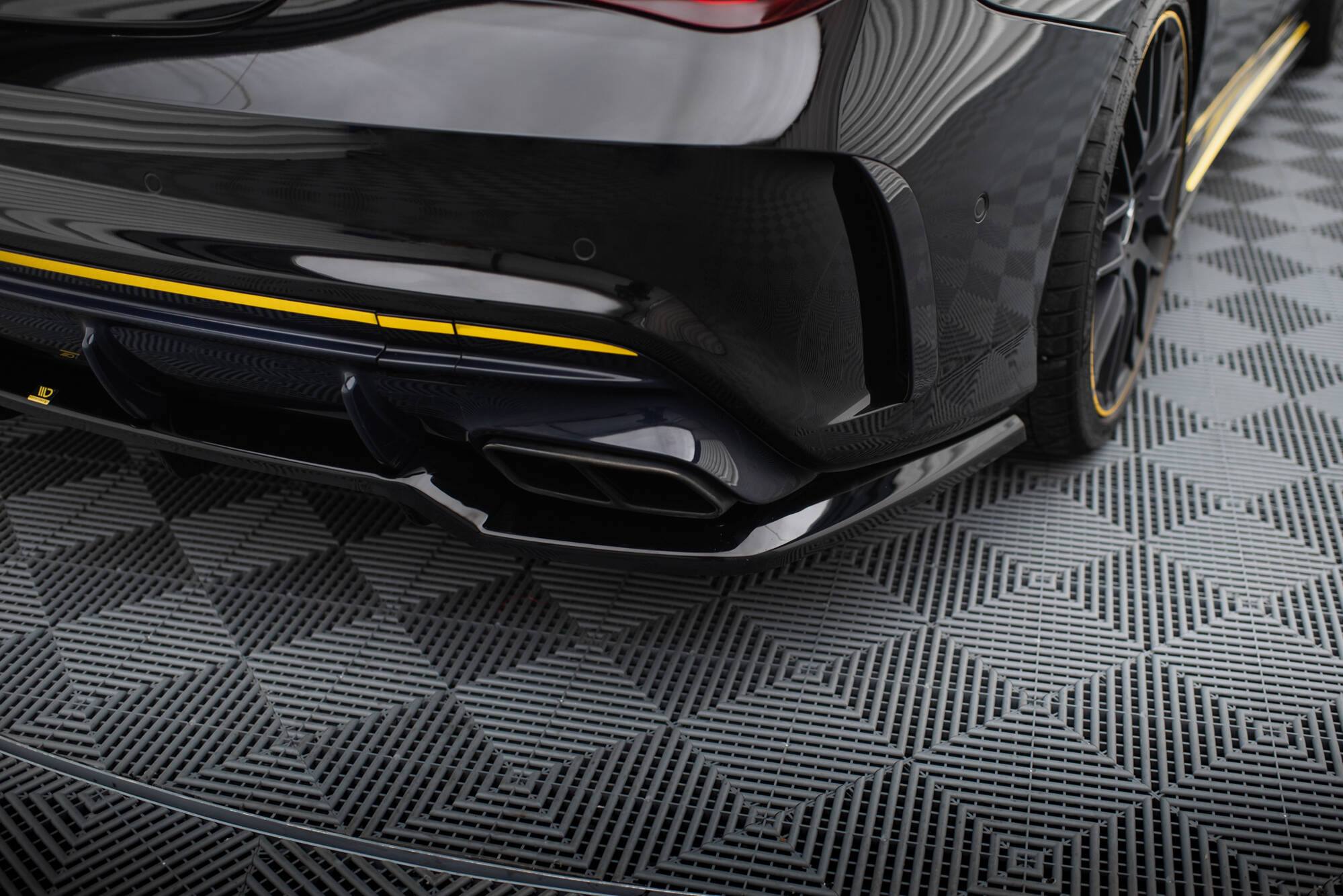 Mittlerer Cup Diffusor DTM Look Heck Ansatz für Mercedes-AMG CLA 45 C117 Facelift