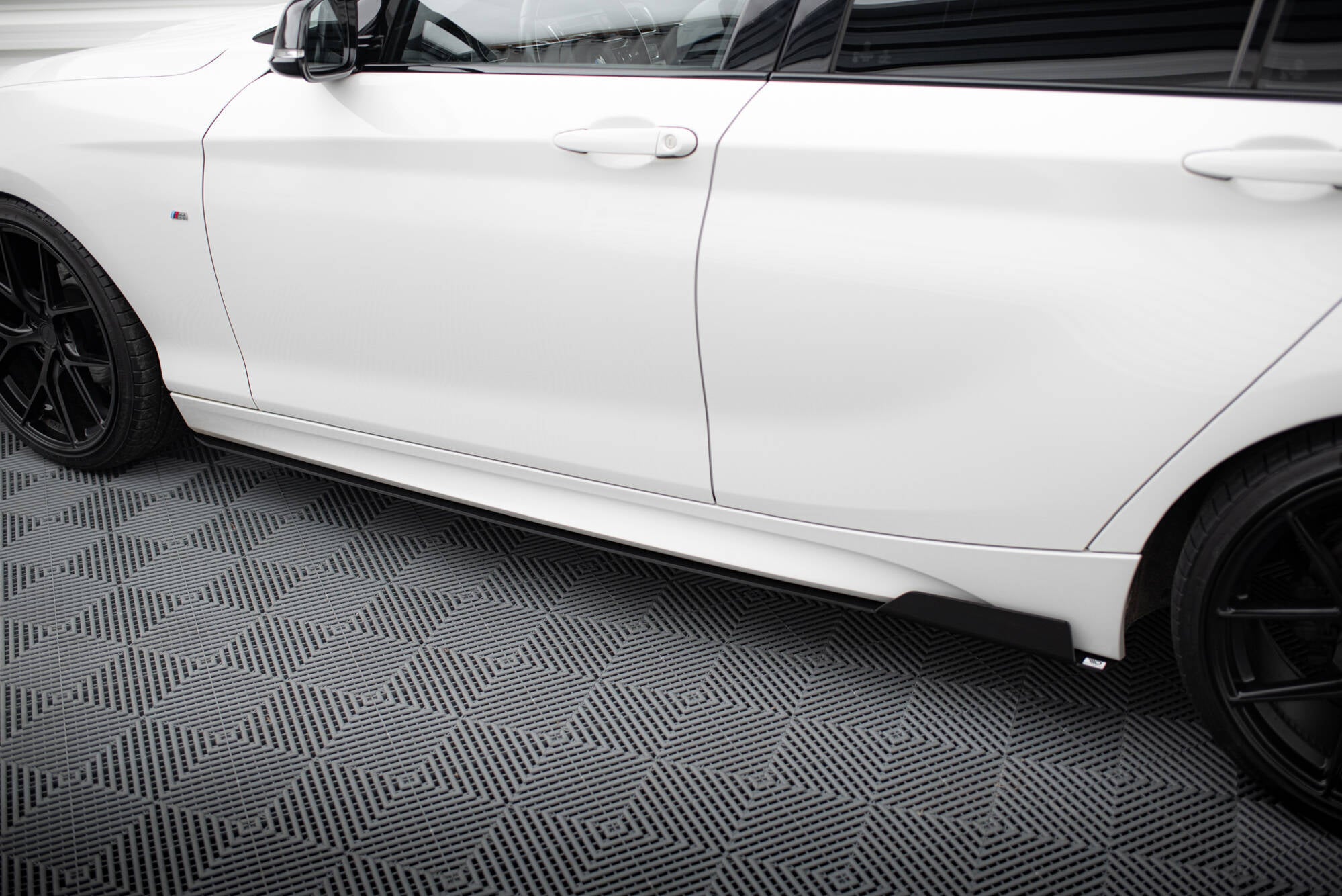 Racing Seitenschweller Ansatz für BMW 1er F21 M135i / M140i / M - Paket