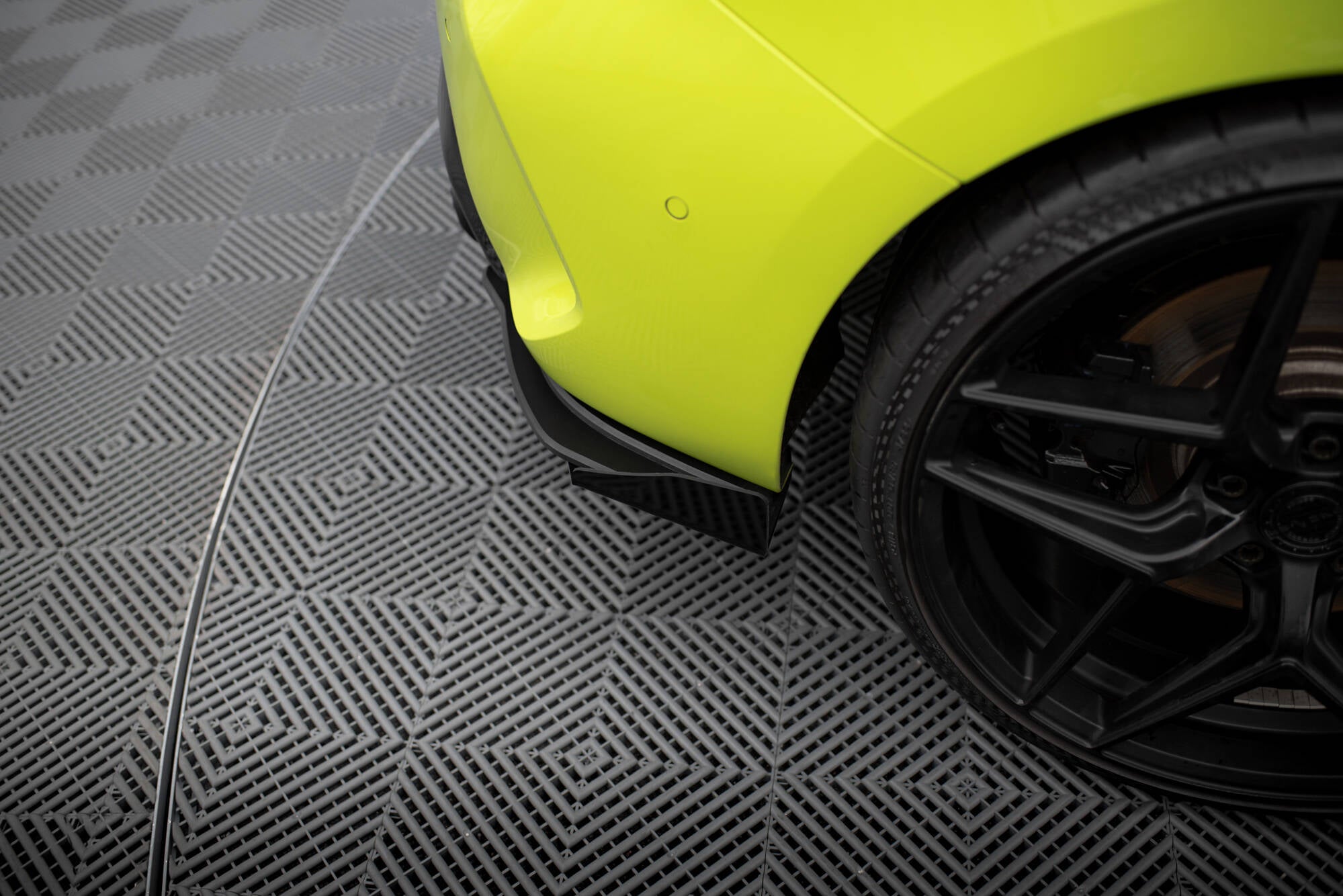 Hintere Seiten Flaps V1 für BMW 1er M - Paket / M135i / 128ti F40