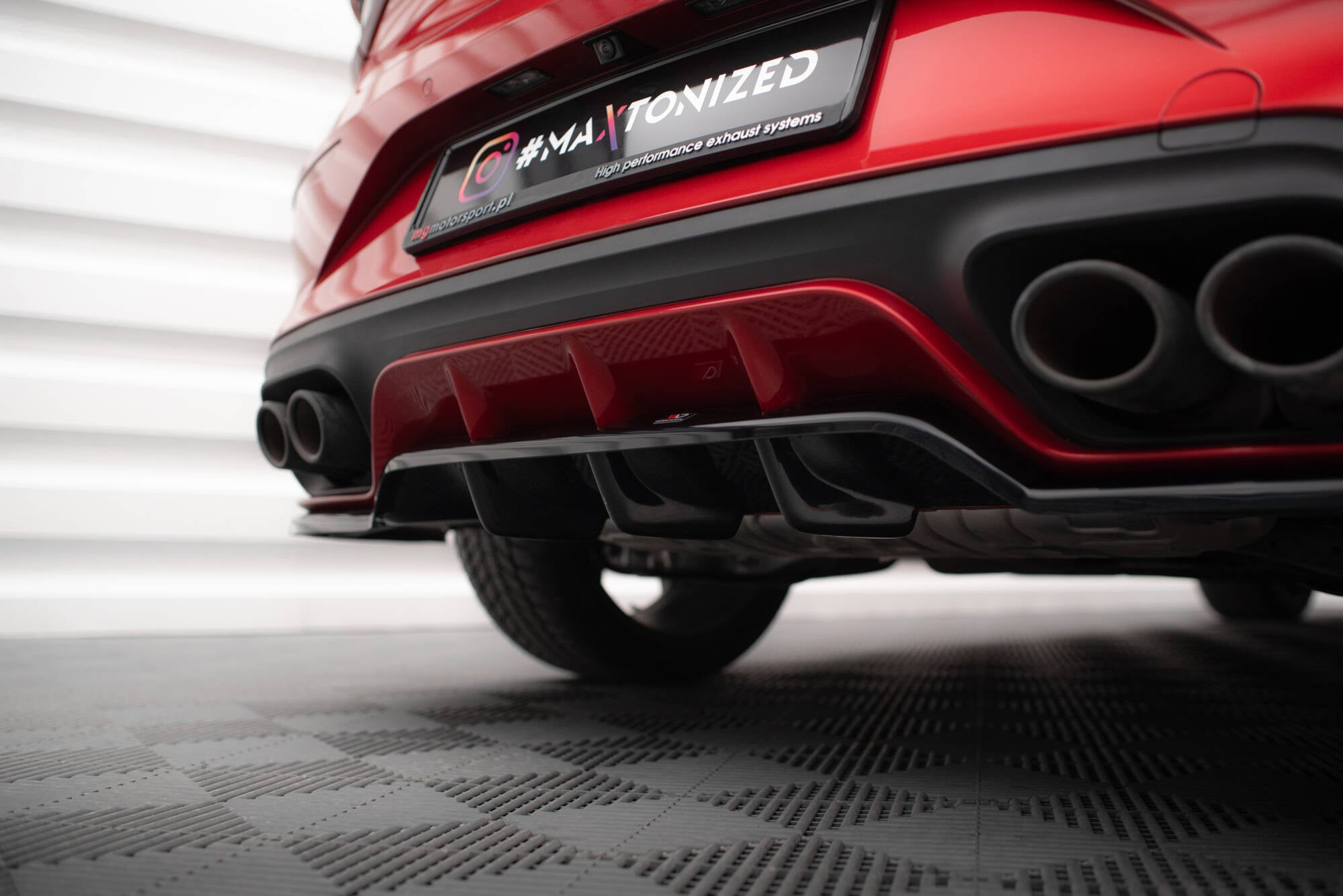 Mittlerer Cup Diffusor DTM Look Heck Ansatz für Cupra Leon Hatchback Mk1