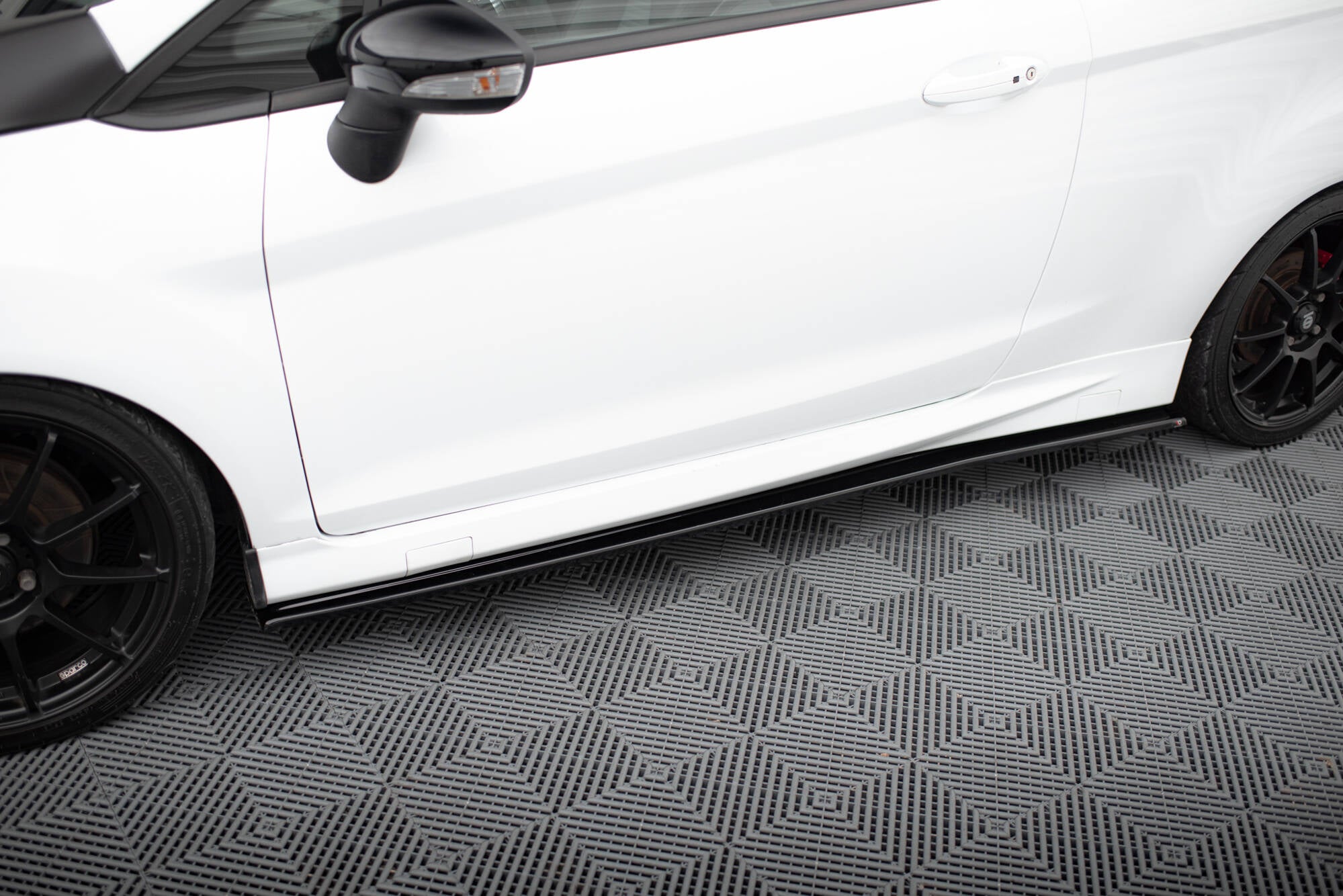 Seitenschweller Diffuser für Ford Fiesta ST / ST-Line Mk7 / Mk7 FL