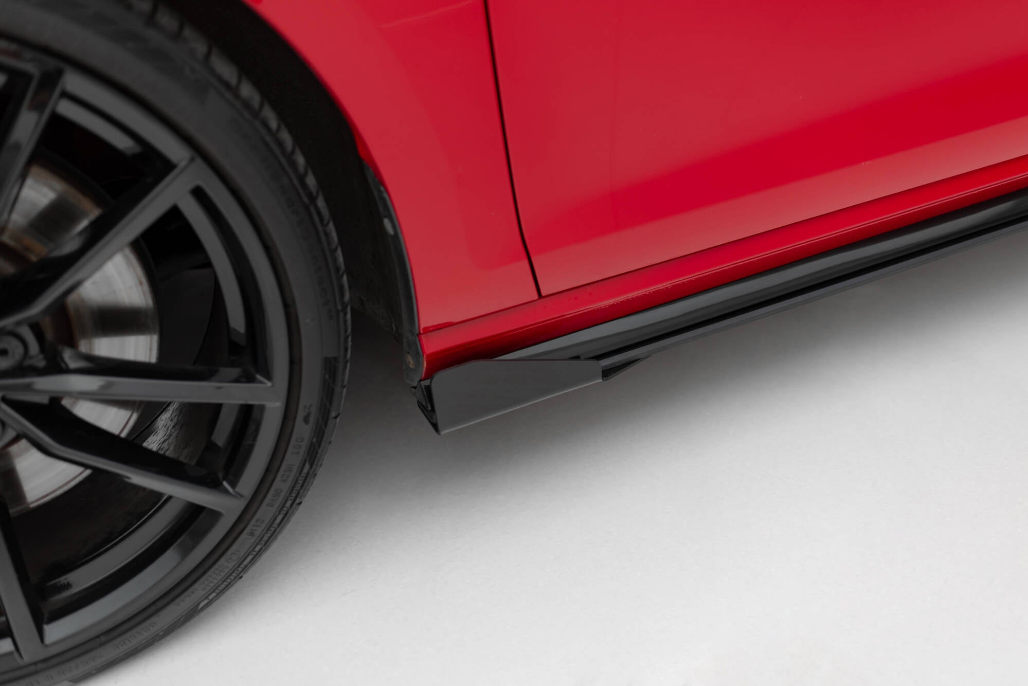 Street Pro Seitenschweller Ansatz für + Flaps Volkswagen Golf R / R-Line Mk7 Facelift