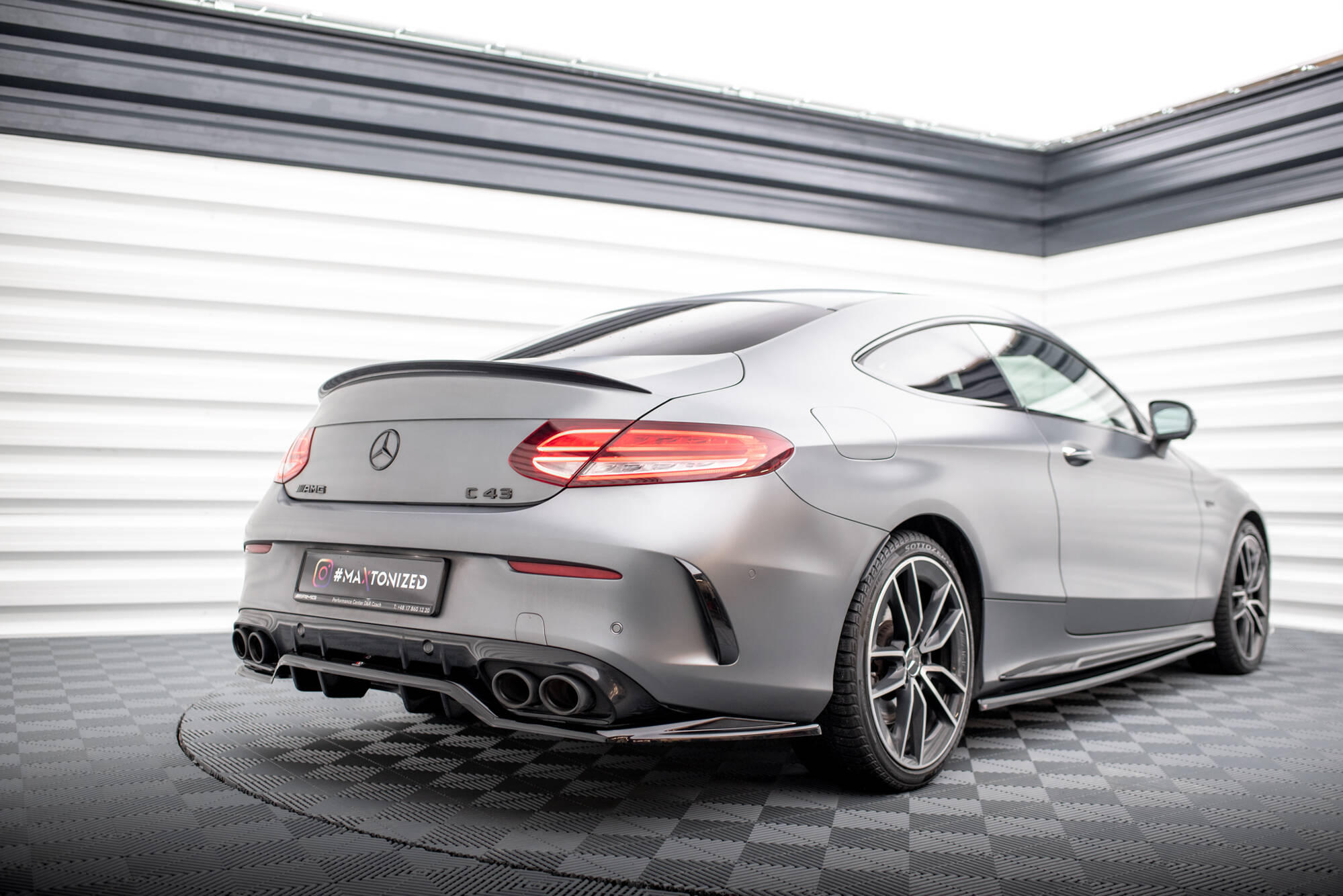 Mittlerer Cup Diffusor DTM Look Heck Ansatz für Mercedes-AMG C43 Coupe / Cabrio C205 Facelift / A205 Facelift