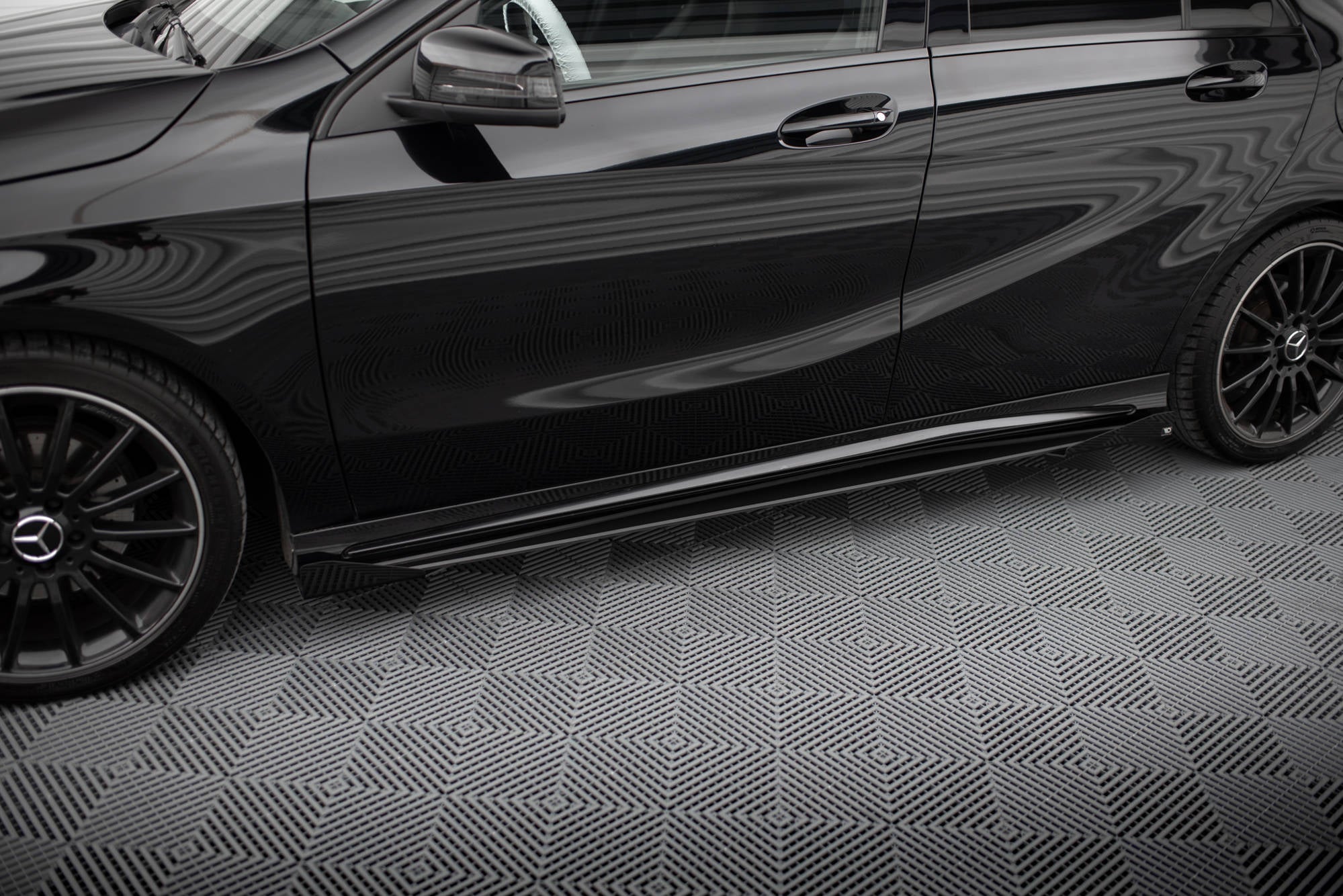 Street Pro Seitenschweller Ansatz für + Flaps Mercedes-Benz A AMG-Line W176 Facelift