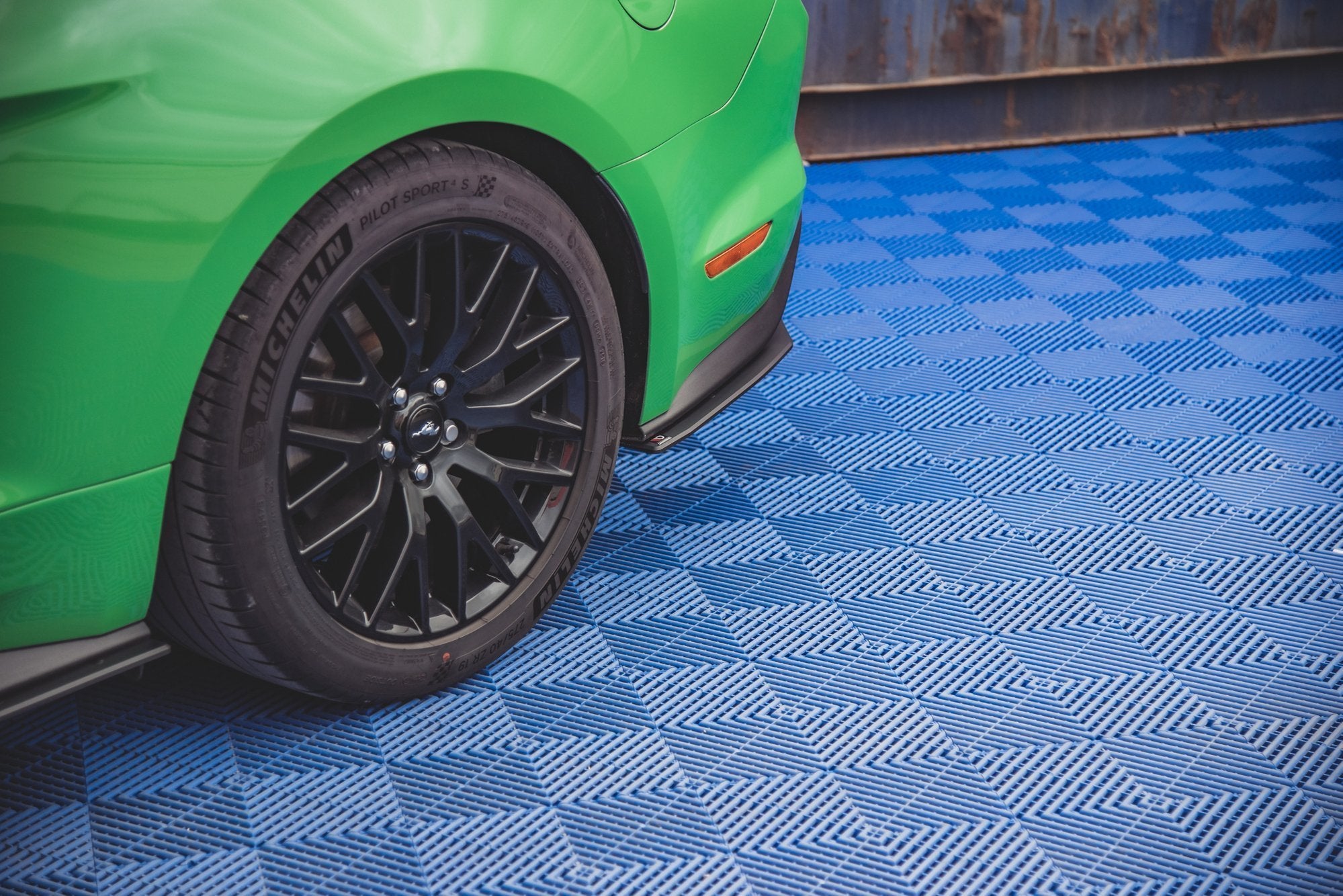 Street Pro Heck Ansatz Flaps Diffusor V1 für Ford Mustang GT Mk6 Facelift