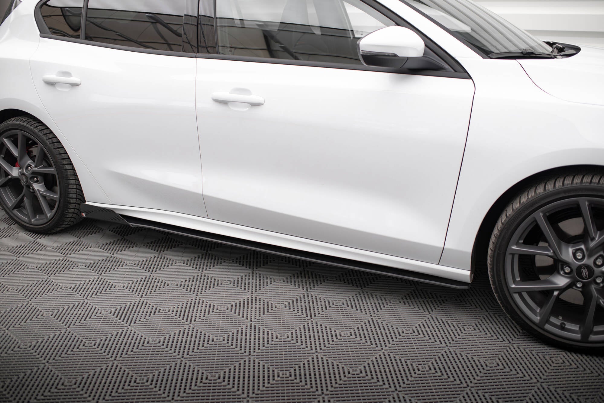 Street Pro Seitenschweller Ansatz für + Flaps Ford Focus ST / ST-Line Mk4