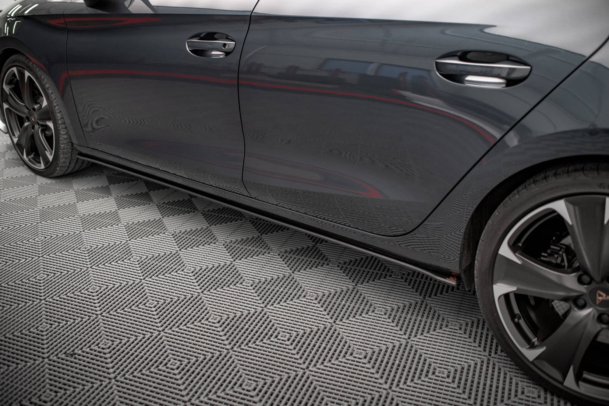 Street Pro Seitenschweller Ansatz für Cupra Leon Mk1