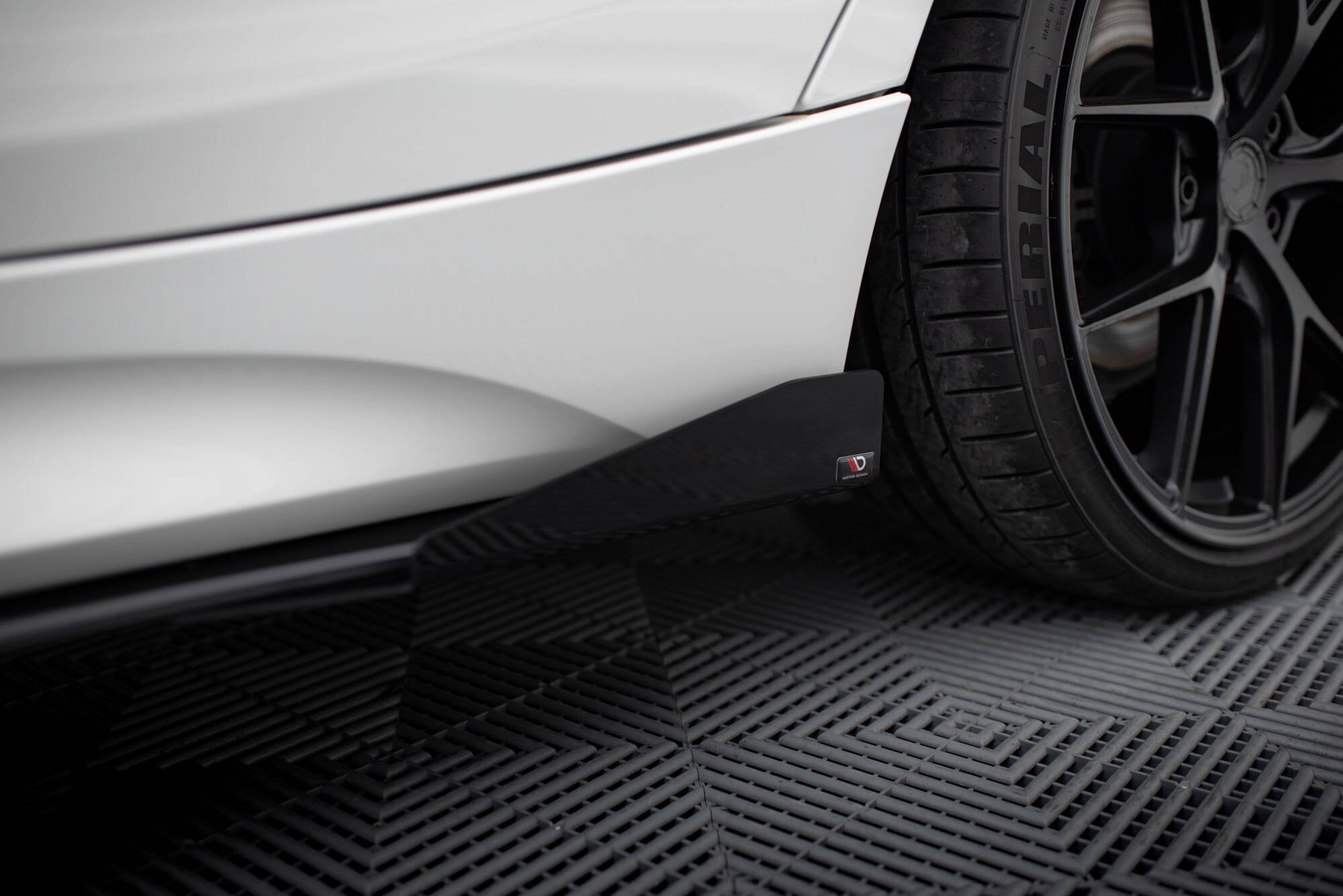 Street Pro Seitenschweller V2 Ansatz für für + Flaps BMW 1er F20 M135i / M140i / M - Paket