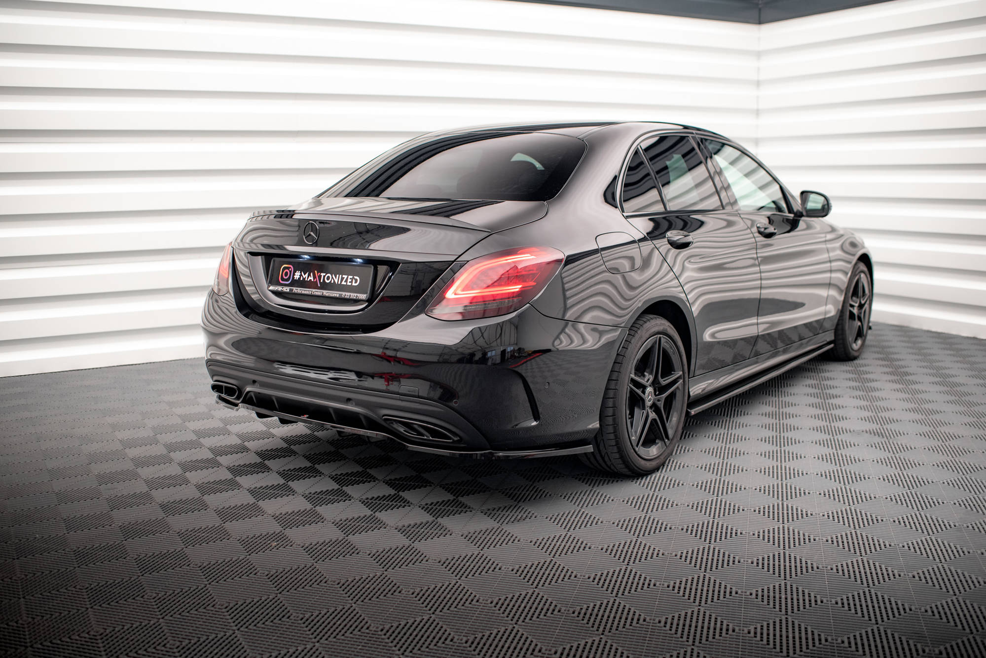 Mittlerer Cup Diffusor DTM Look Heck Ansatz für Mercedes-Benz C AMG-Line W205 Facelift