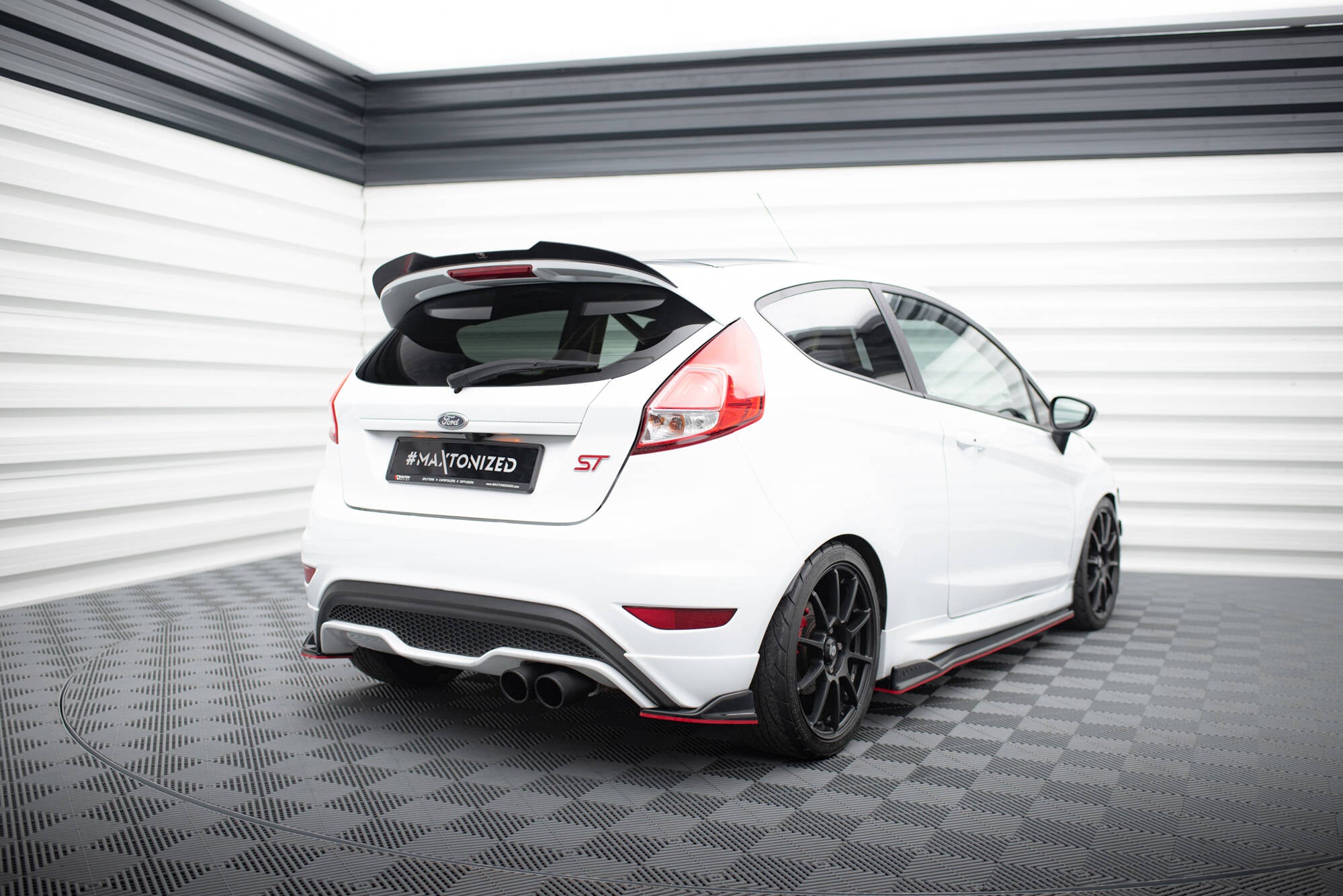 Heck Ansatz Flaps Diffusor V2 für Ford Fiesta ST Mk7 Facelift