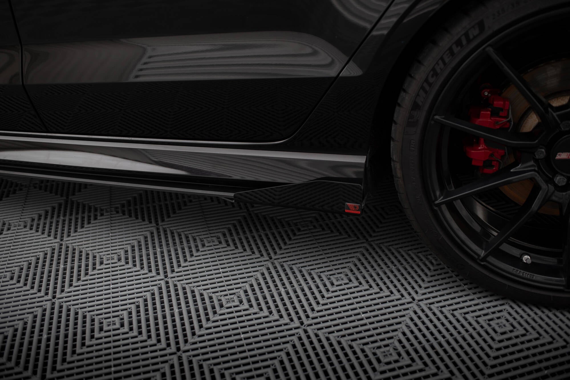 Street Pro Seitenschweller V1 Ansatz für für + Flaps Audi RS3 Limousine 8V Facelift