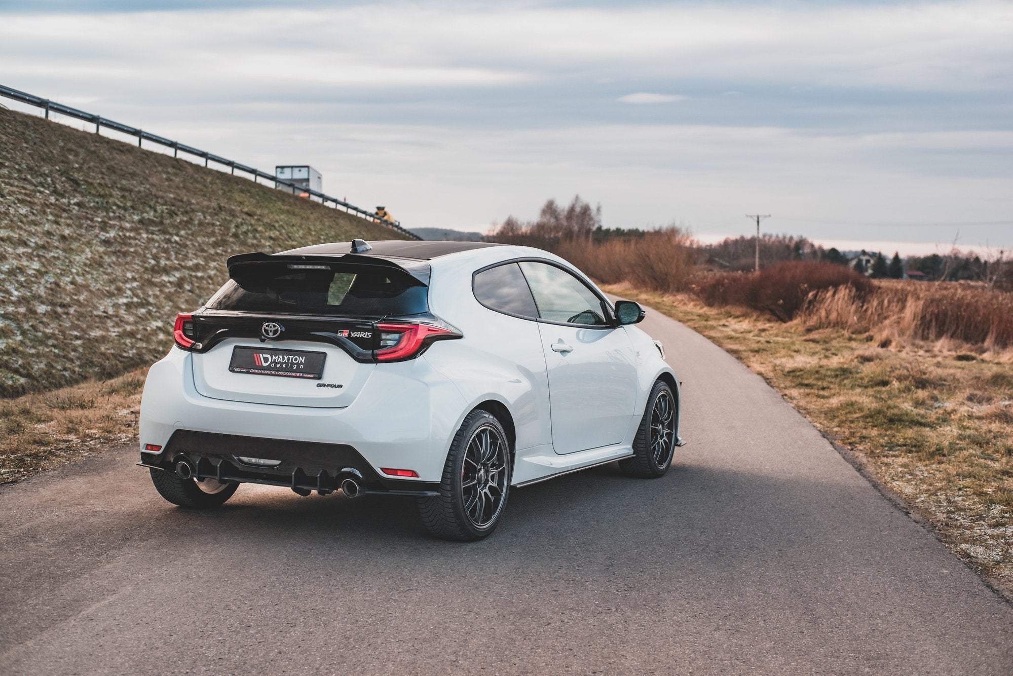 Street ProSeitenschweller Ansatz für Toyota GR Yaris Mk4