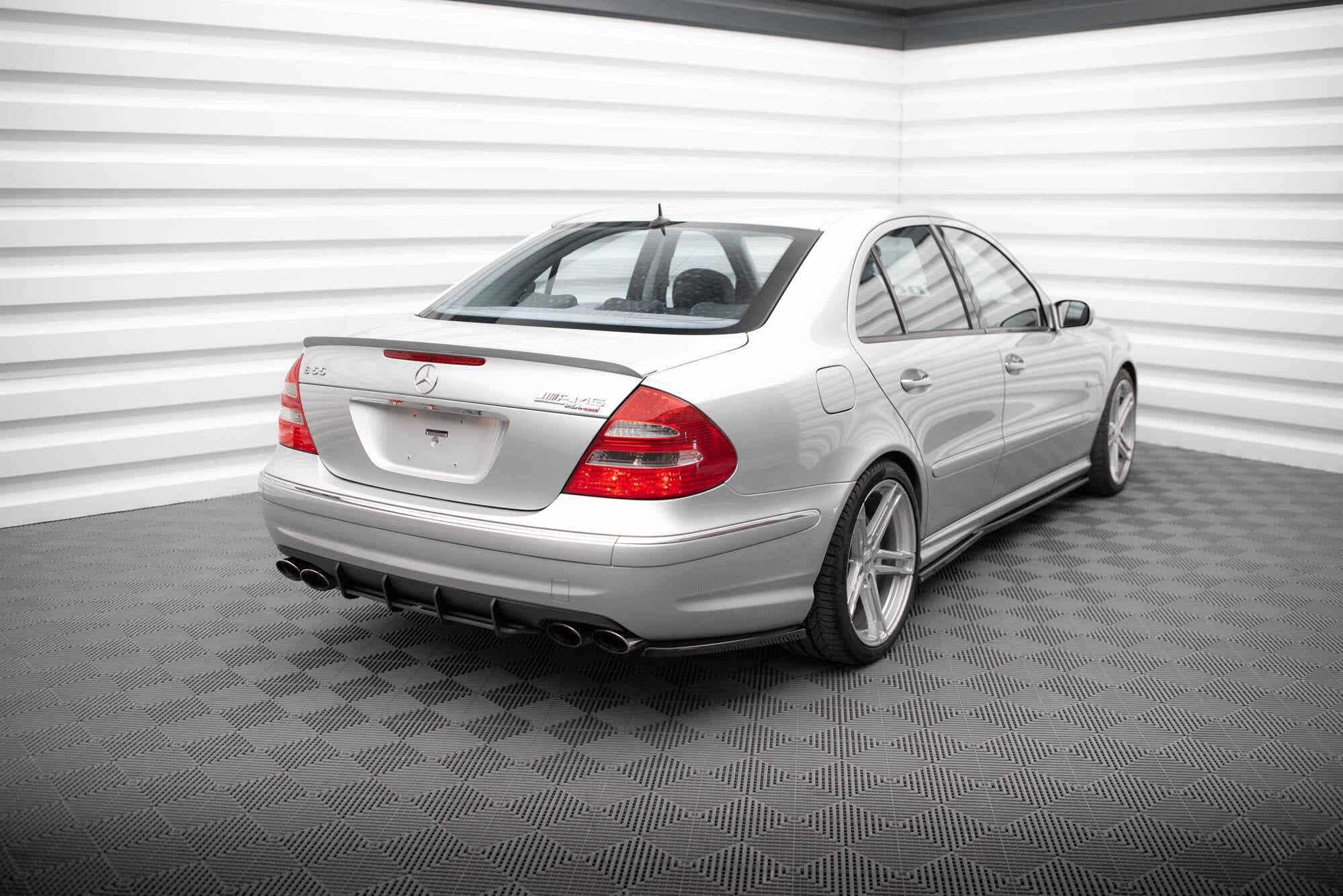 Street Pro Diffusor für Mercedes-Benz E 55 AMG W211