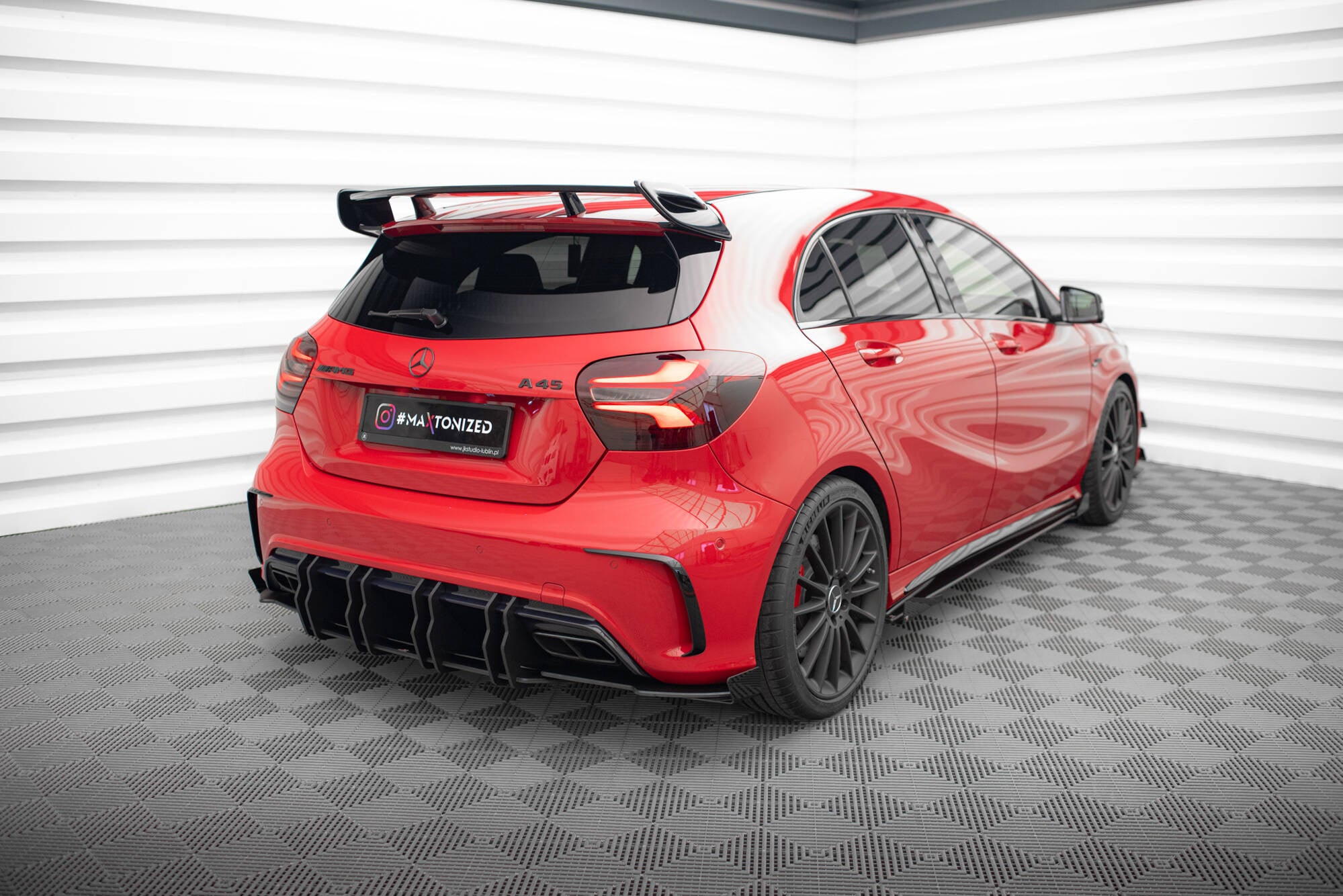 Street Pro Heck Ansatz Flaps Diffusor + Flaps für Mercedes-Benz A 45 AMG W176 Facelift