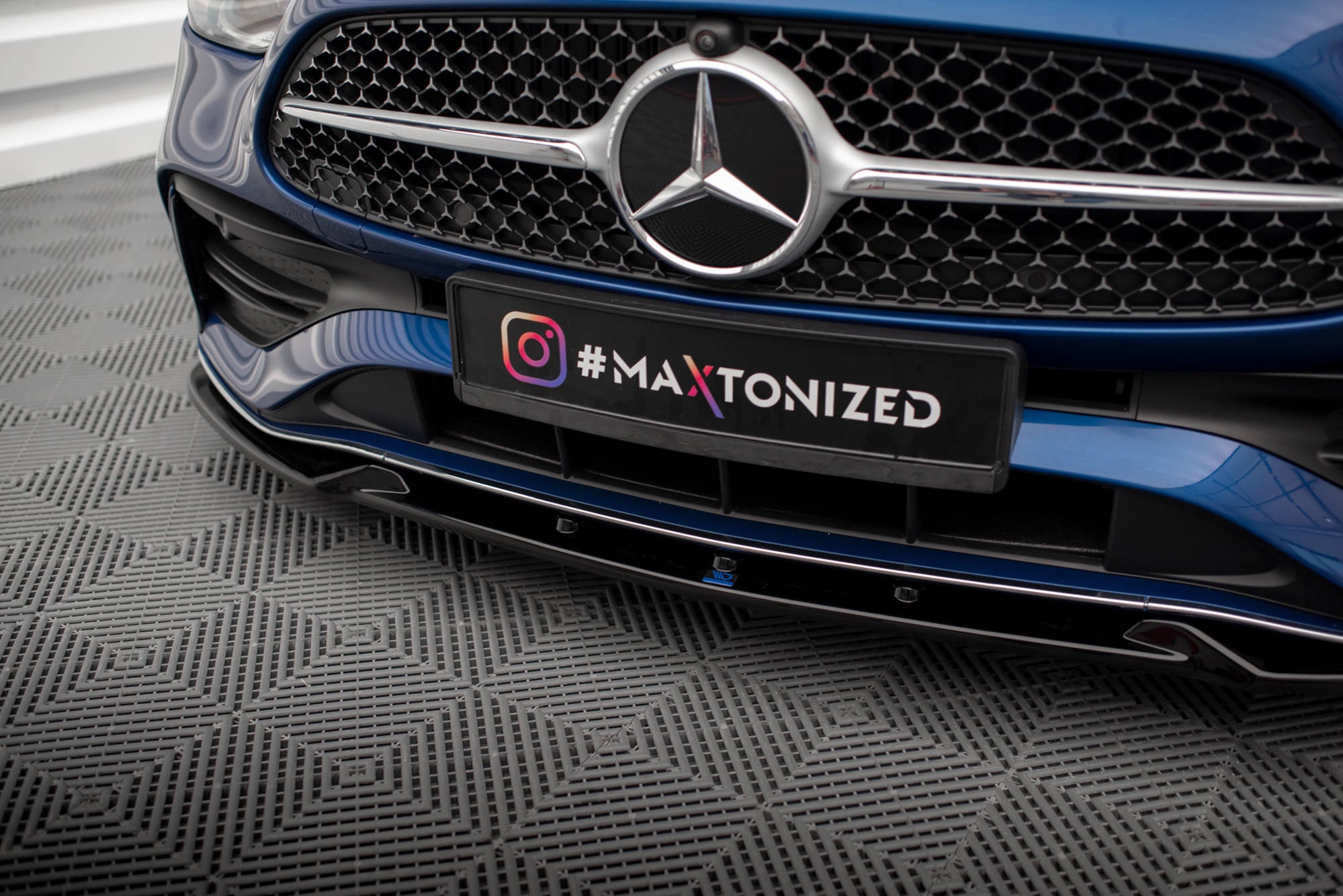 Frontlippe V1 für Mercedes-Benz C AMG-Line / 43 AMG W206