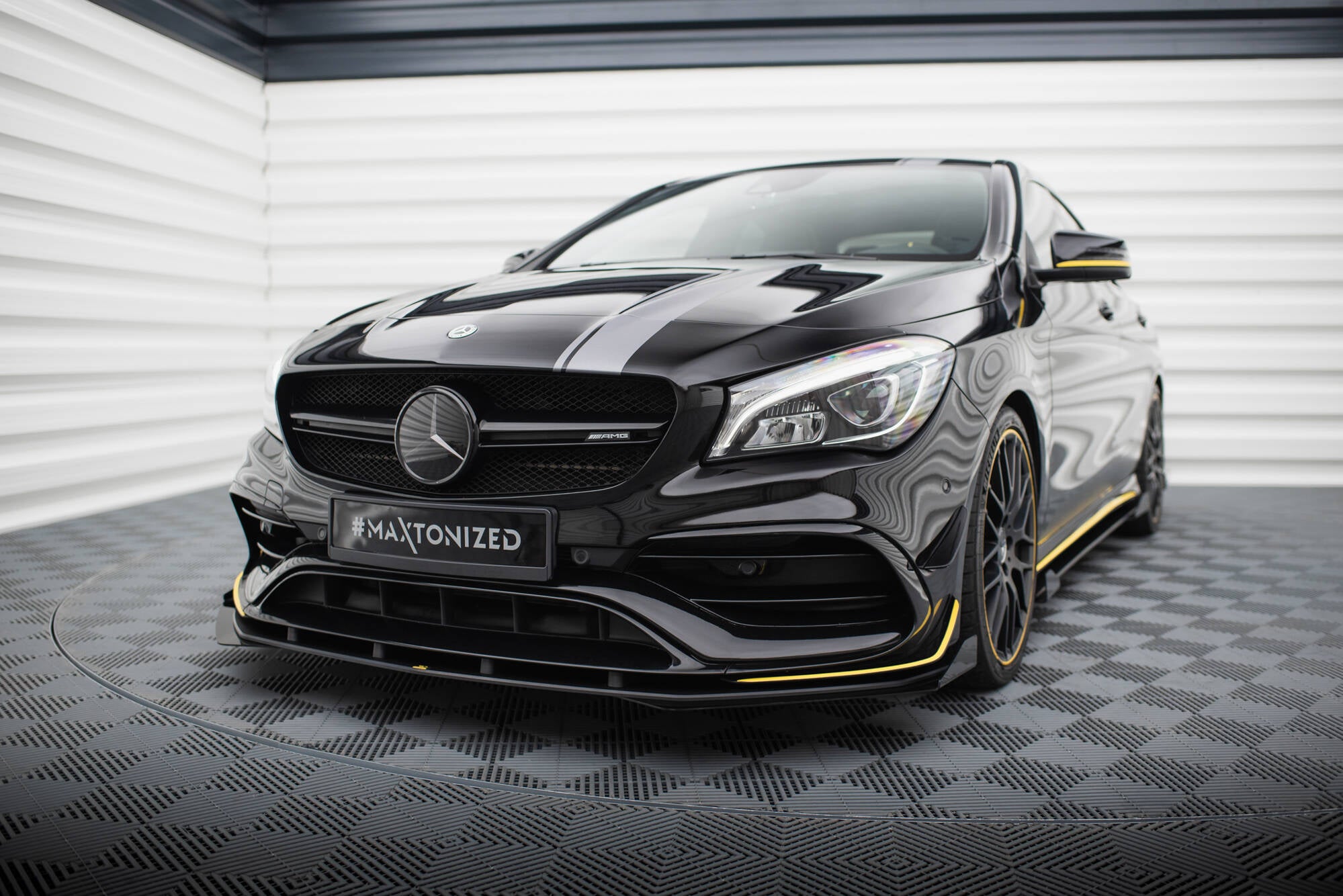 Street Pro Frontlippe für +Flaps für + Flaps Mercedes-AMG CLA 45 Aero C117 Facelift