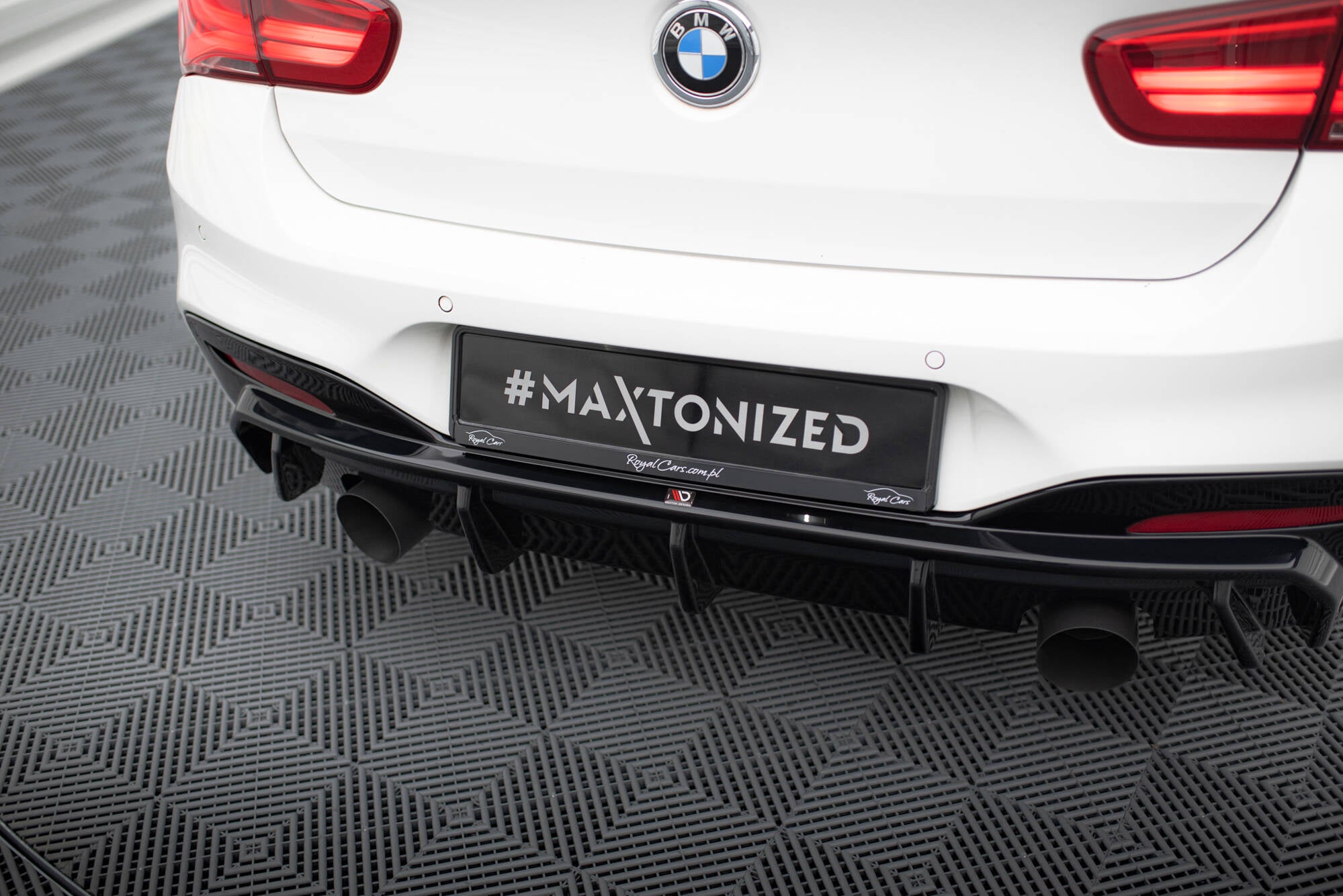 Diffusor V3 Heck Ansatz für BMW M140i F20 Facelift