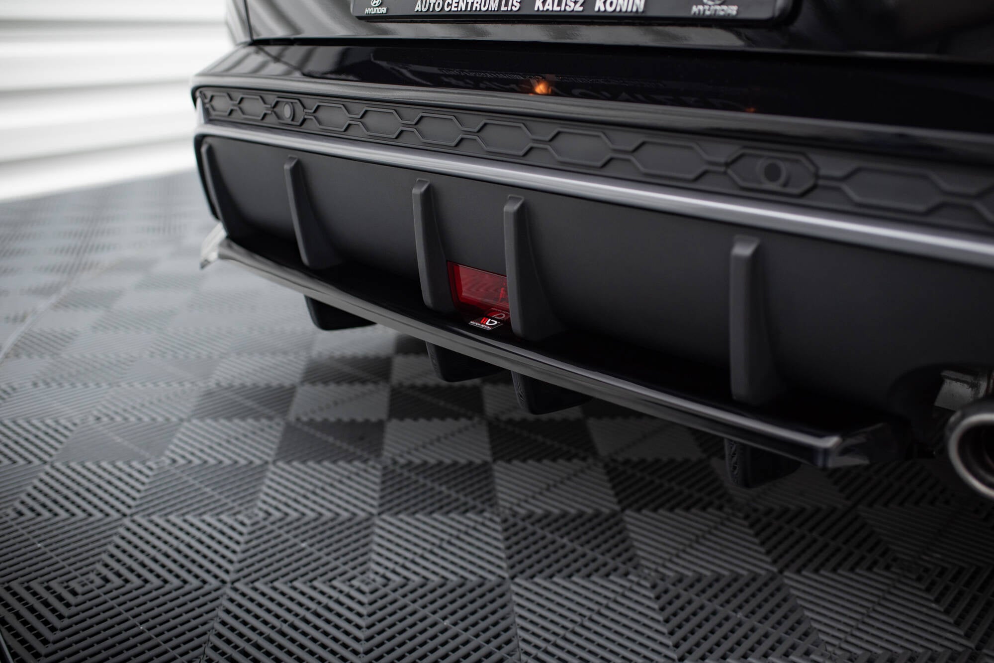 Mittlerer Cup Diffusor DTM Look Heck Ansatz für Hyundai Kona N-Line Mk2