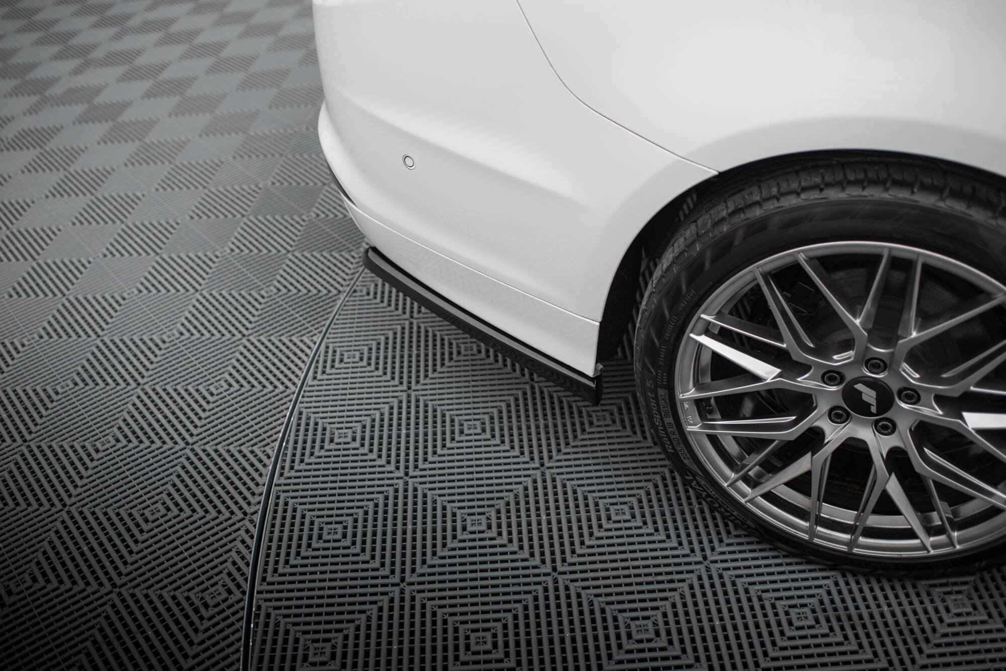 Heck Ansatz Flaps Diffusor für Ford Mondeo Sport Mk5 Facelift / Fusion Sport Mk2 Facelift
