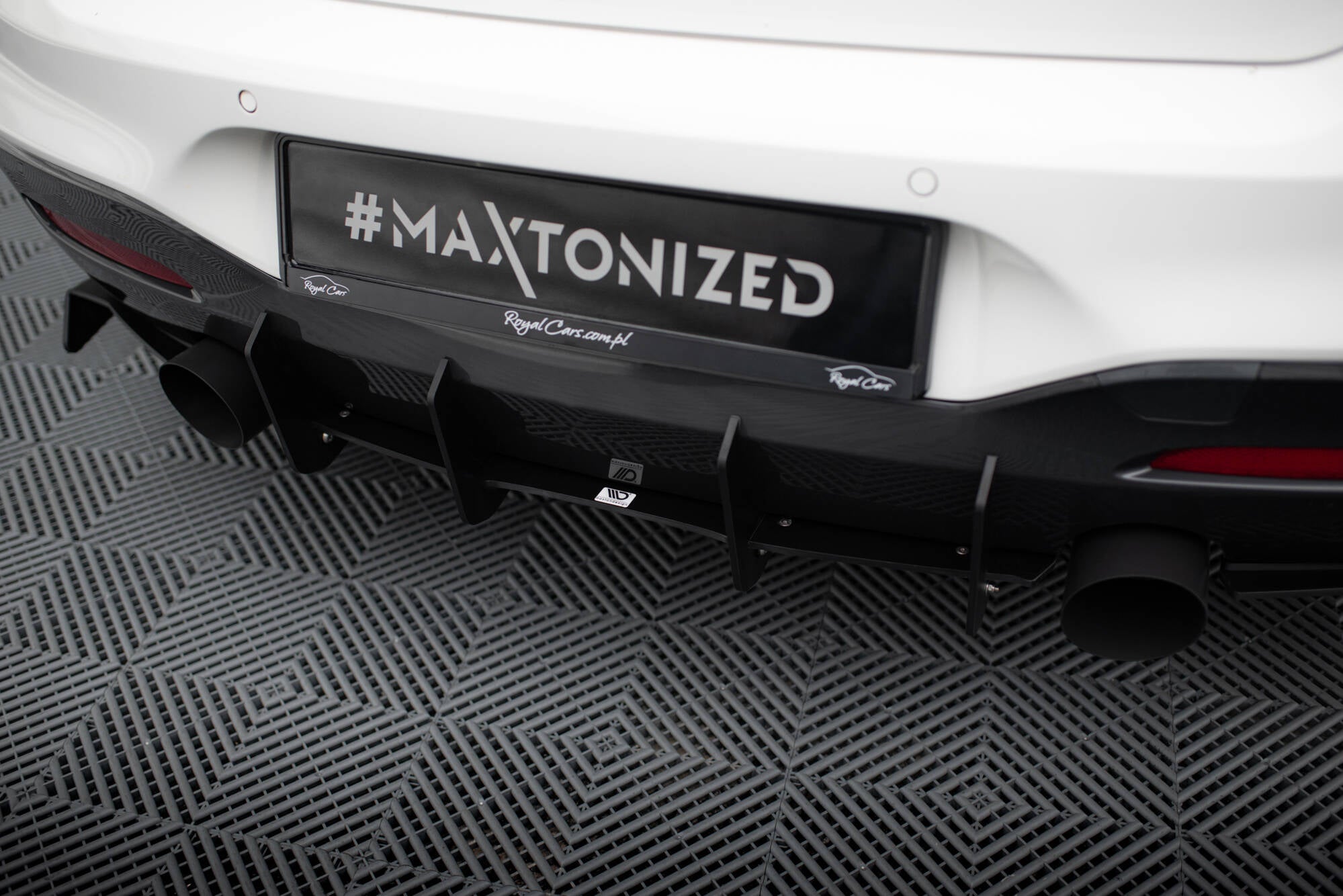 für BMW 1er F20/F21 M - POWER FACELIFT - Diffusor V1 Heck Ansatz für Heckschürze für