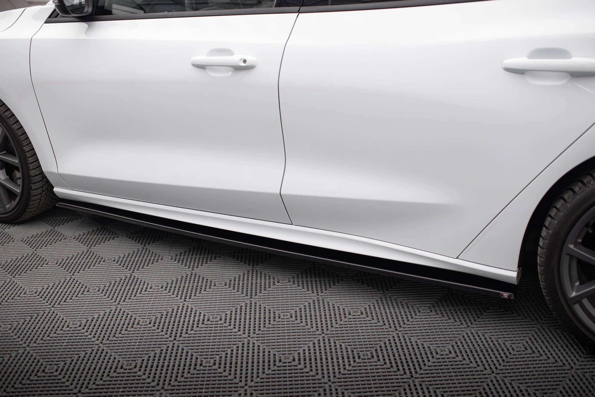 Seitenschweller V1 Ansatz für für Ford Focus ST / ST-Line Mk4 Facelift