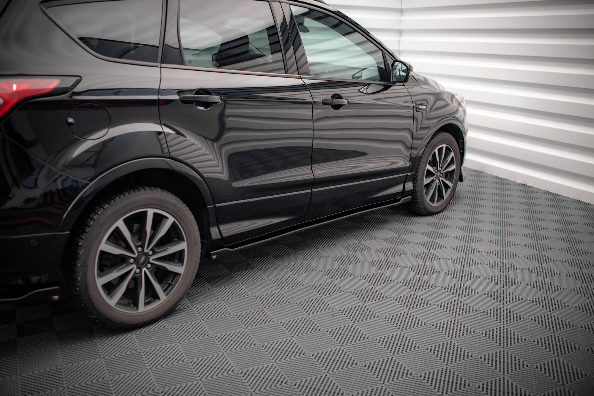 Seitenschweller Ansatz für Ford Escape ST-Line Mk3
