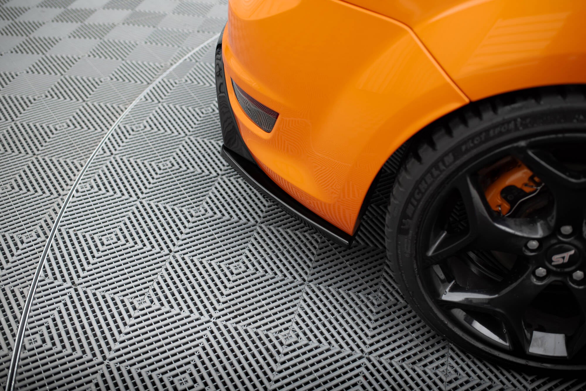 Heck Ansatz Flaps Diffusor V2 für Ford Focus ST Mk2 FL
