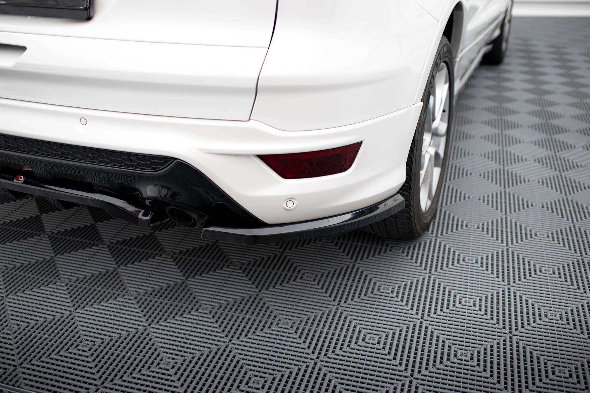 Heck Ansatz Flaps Diffusor für Ford Kuga ST-Line Mk2 Facelift