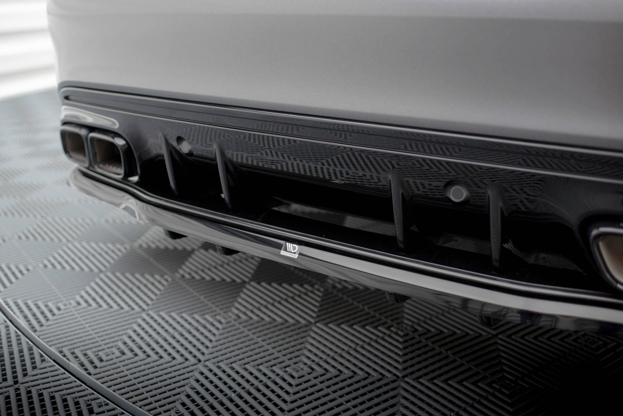 Mittlerer Cup Diffusor DTM Look Heck Ansatz für Mercedes-AMG C63 Limousine / Kombi W205 Facelift