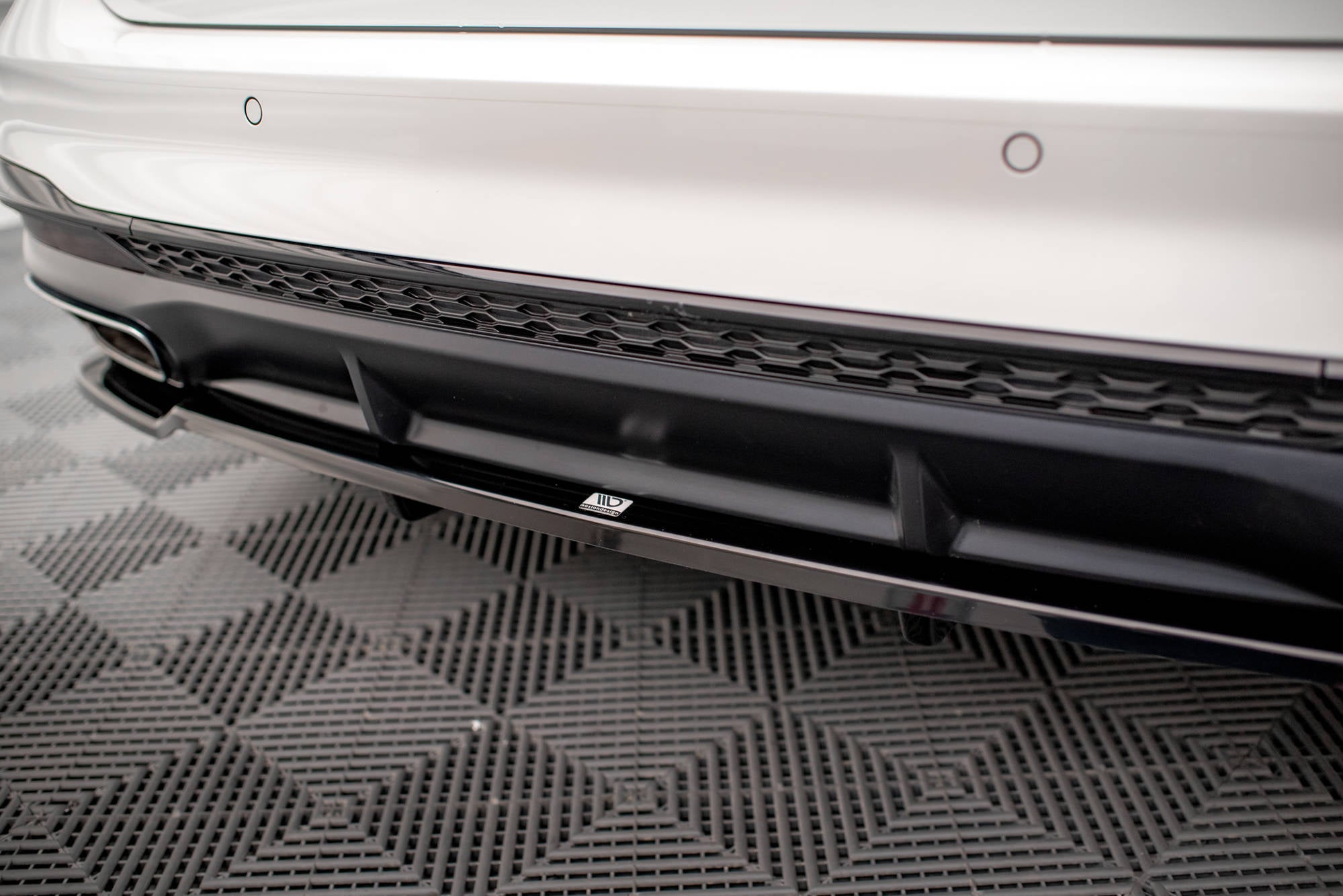 Mittlerer Cup Diffusor V1 DTM Look Heck Ansatz für Audi A4 S-Line B9 Facelift