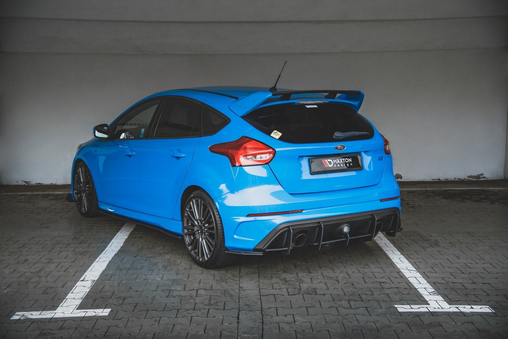 Street Pro Diffusor V1 für Ford Focus RS Mk3