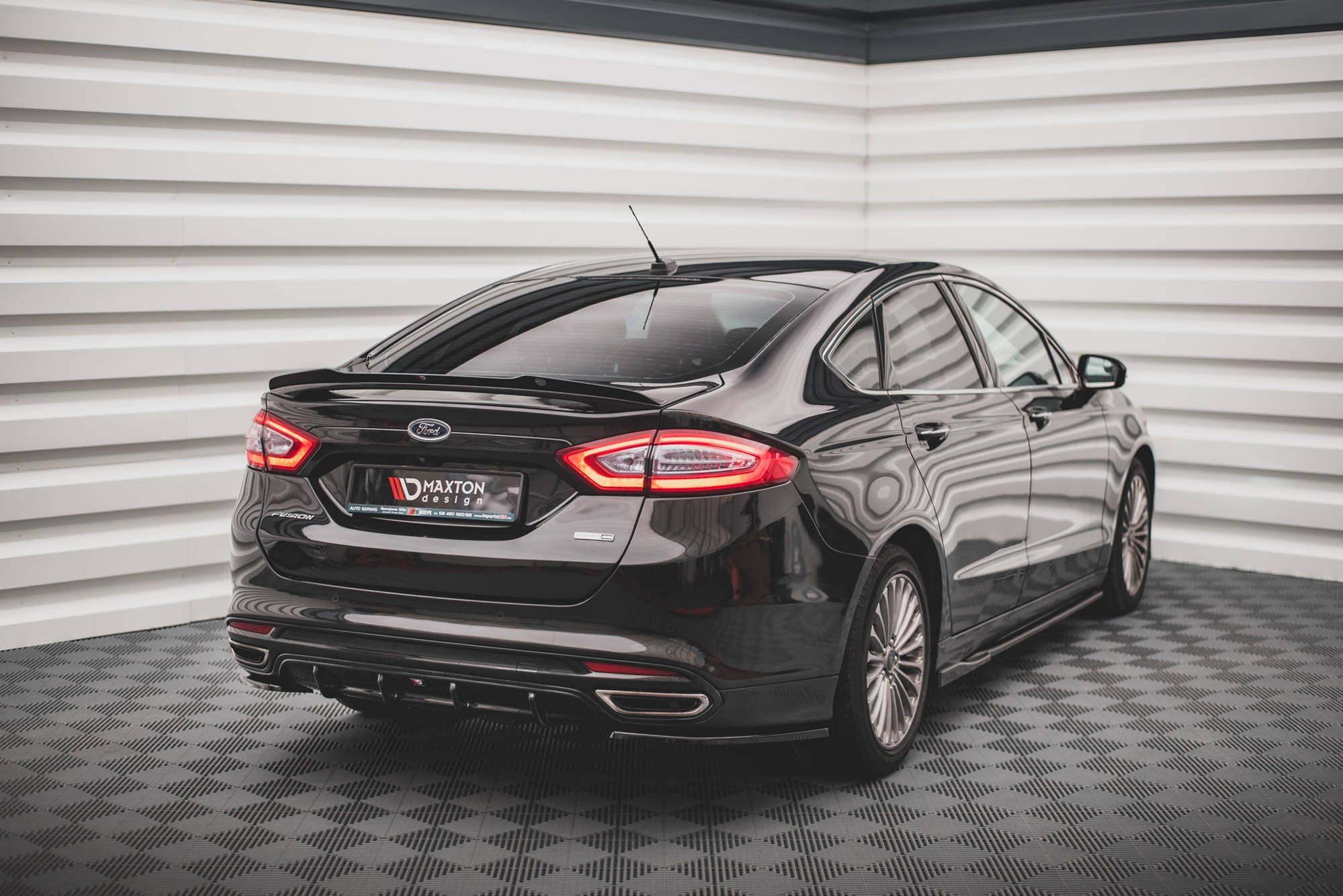 Heck Ansatz Flaps Diffusor für Ford Mondeo Mk5