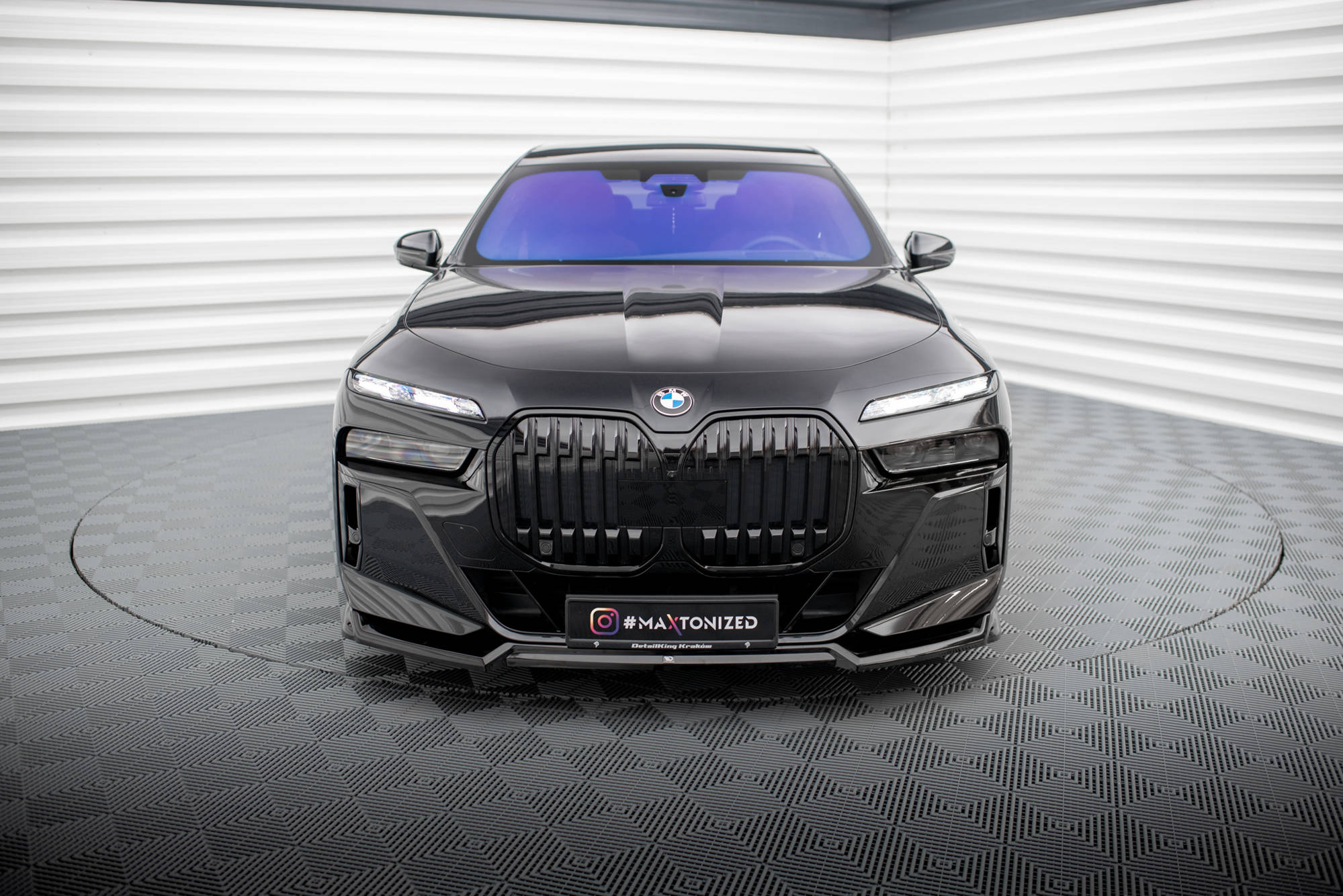 Frontlippe V3 für BMW 7 M - Paket / M760e / i7 M - Paket G70