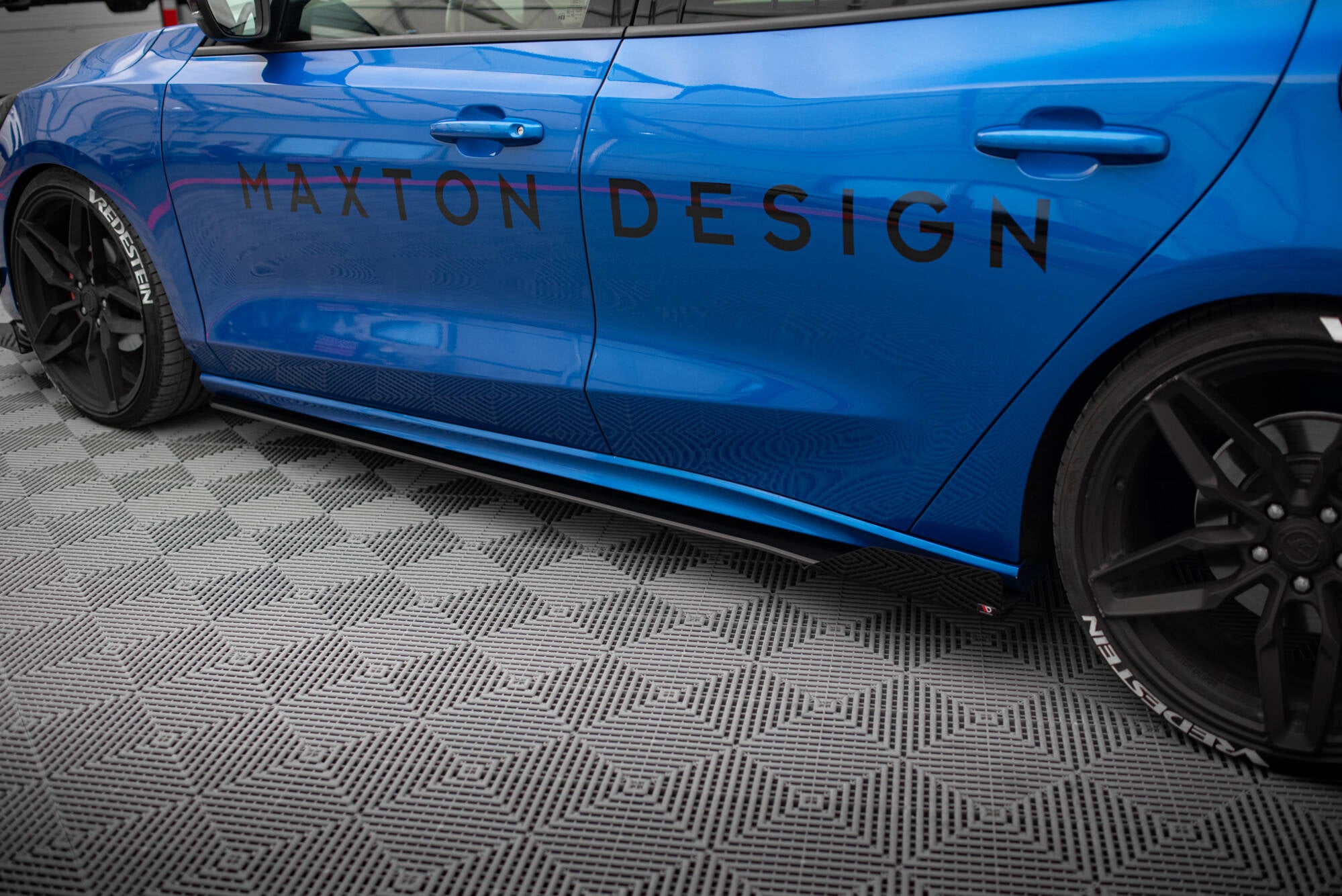 Street Pro Seitenschweller Ansatz für + Flaps Ford Focus ST / ST-Line Mk4