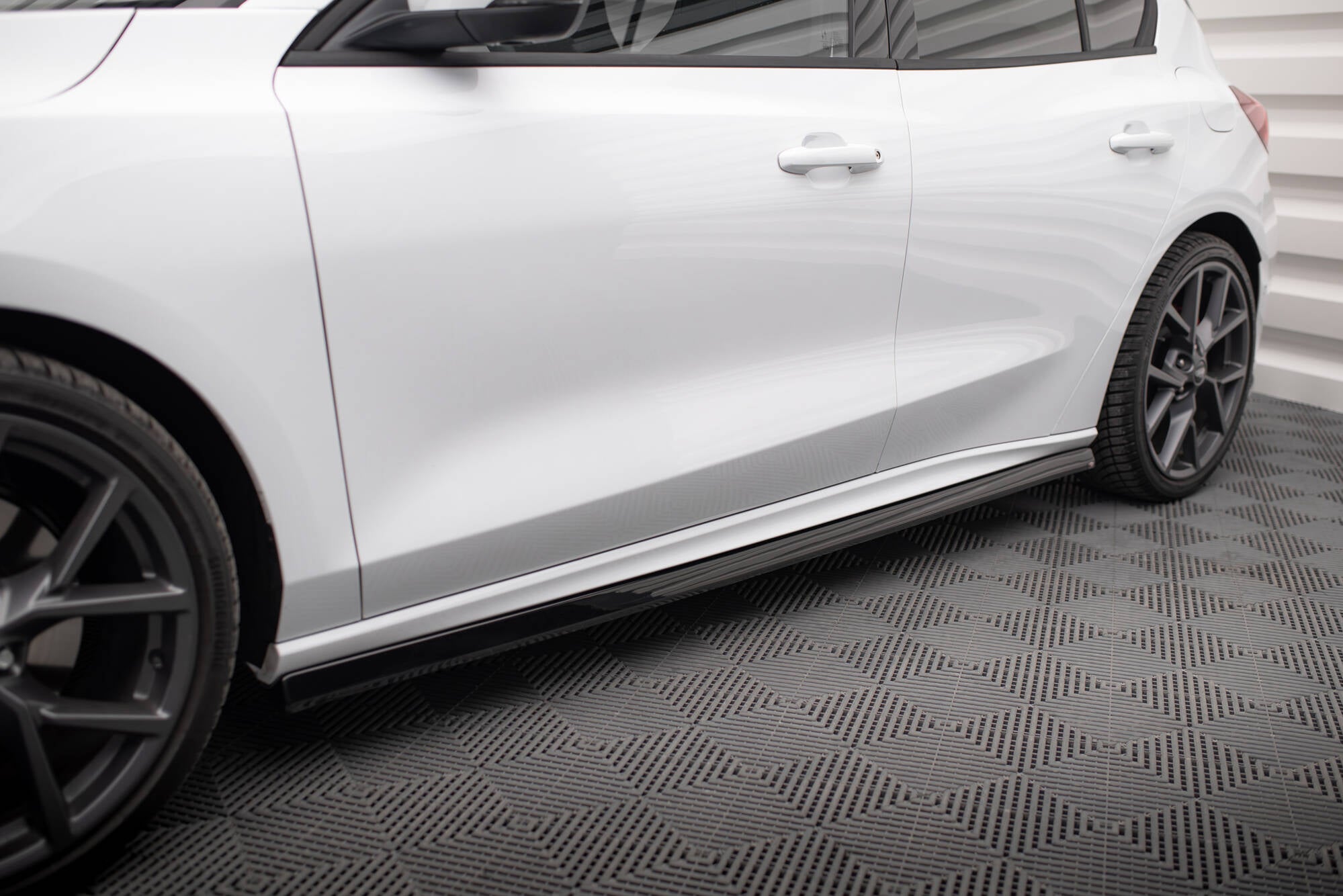 Seitenschweller V5 Ansatz für Ford Focus ST / ST-Line Mk4 Facelift