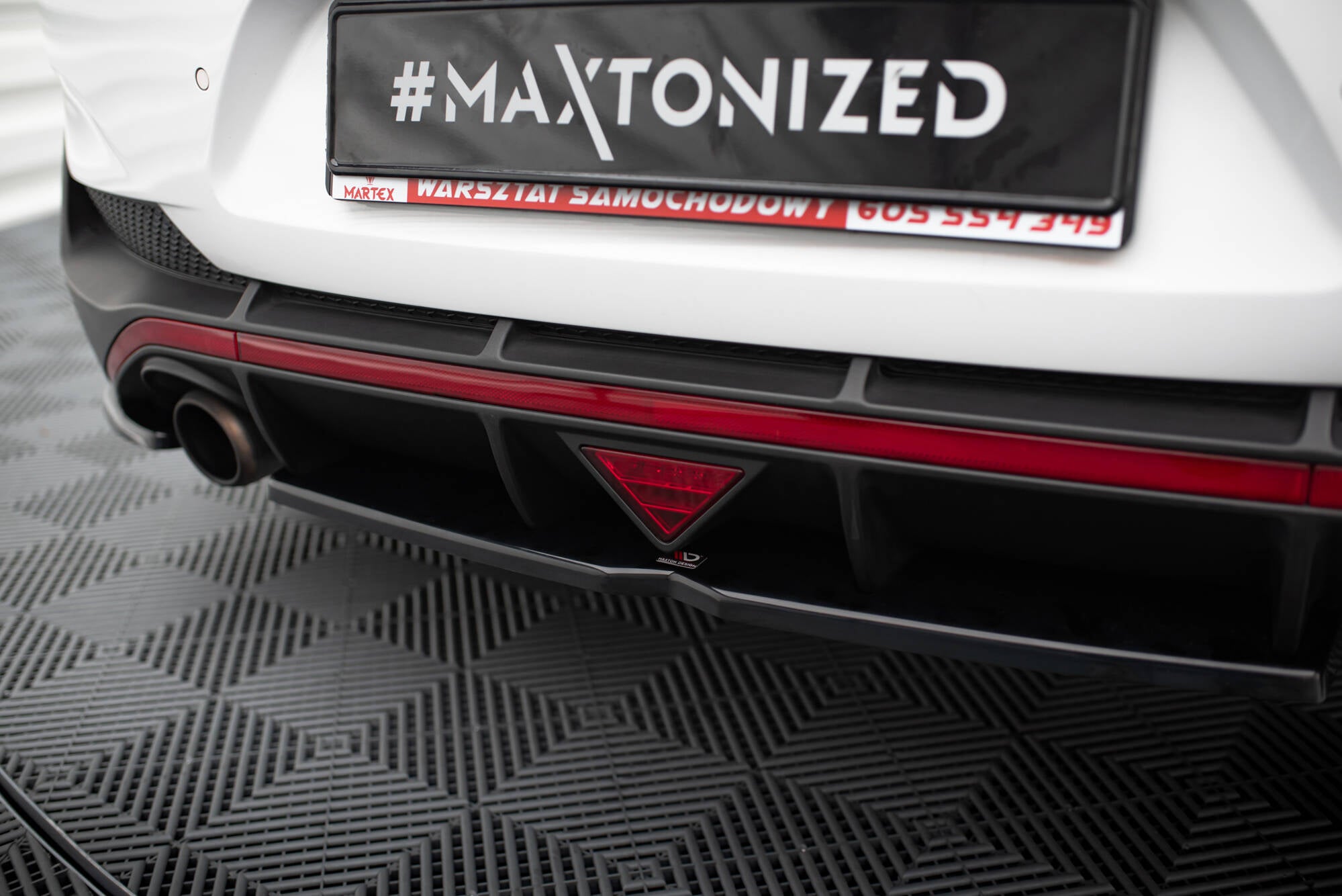 Mittlerer Cup Diffusor DTM Look Heck Ansatz für Hyundai I30 N Mk3 Fastback