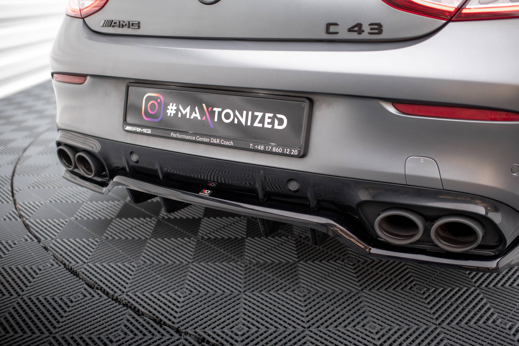 Mittlerer Cup Diffusor DTM Look Heck Ansatz für Mercedes-AMG C43 Coupe / Cabrio C205 Facelift / A205 Facelift