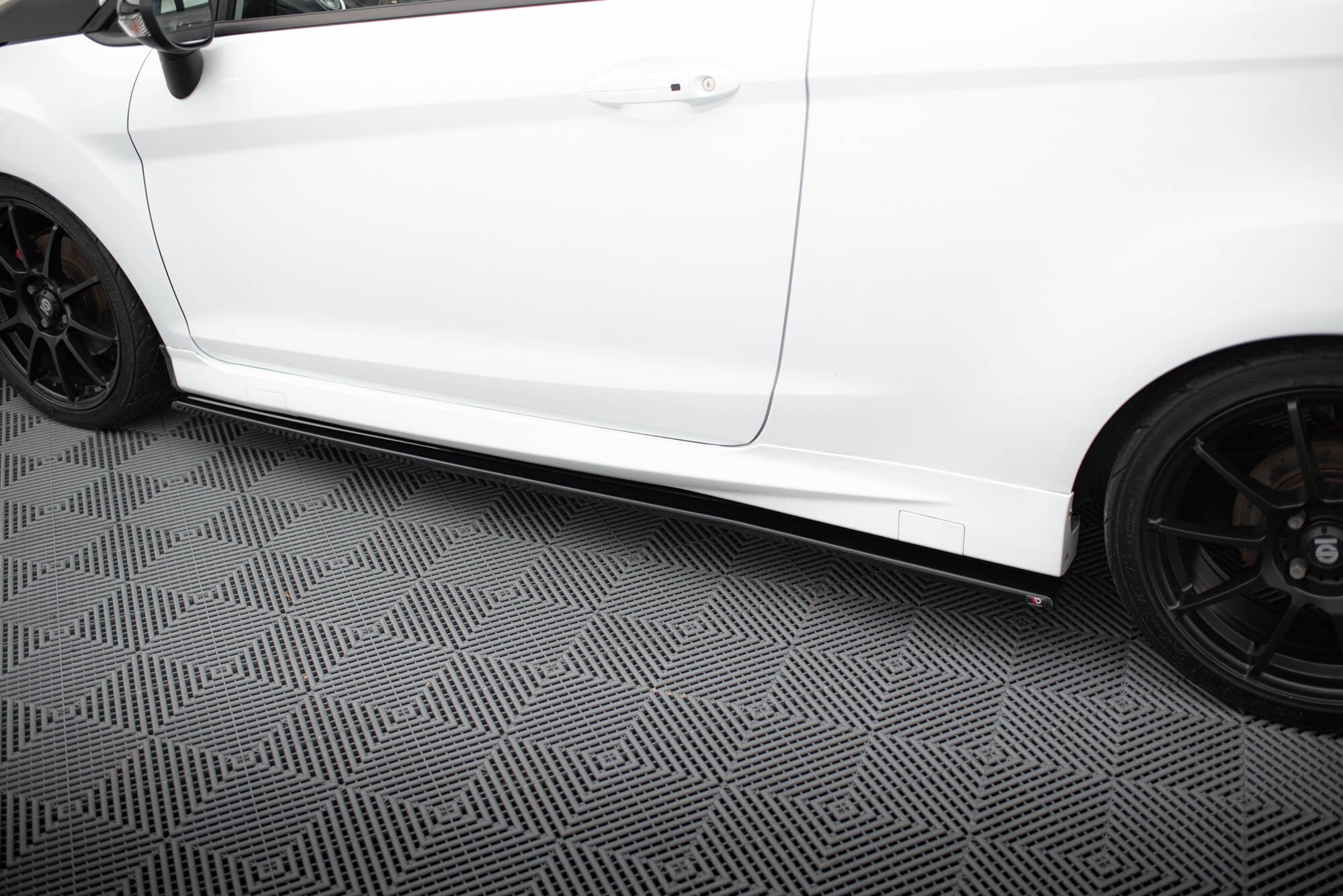 Seitenschweller Diffuser für Ford Fiesta ST / ST-Line Mk7 / Mk7 FL